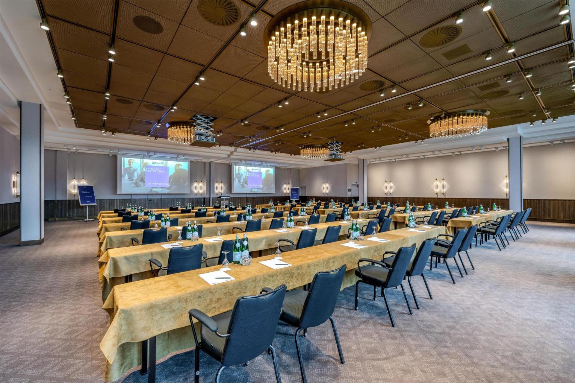 Meeting/conference room