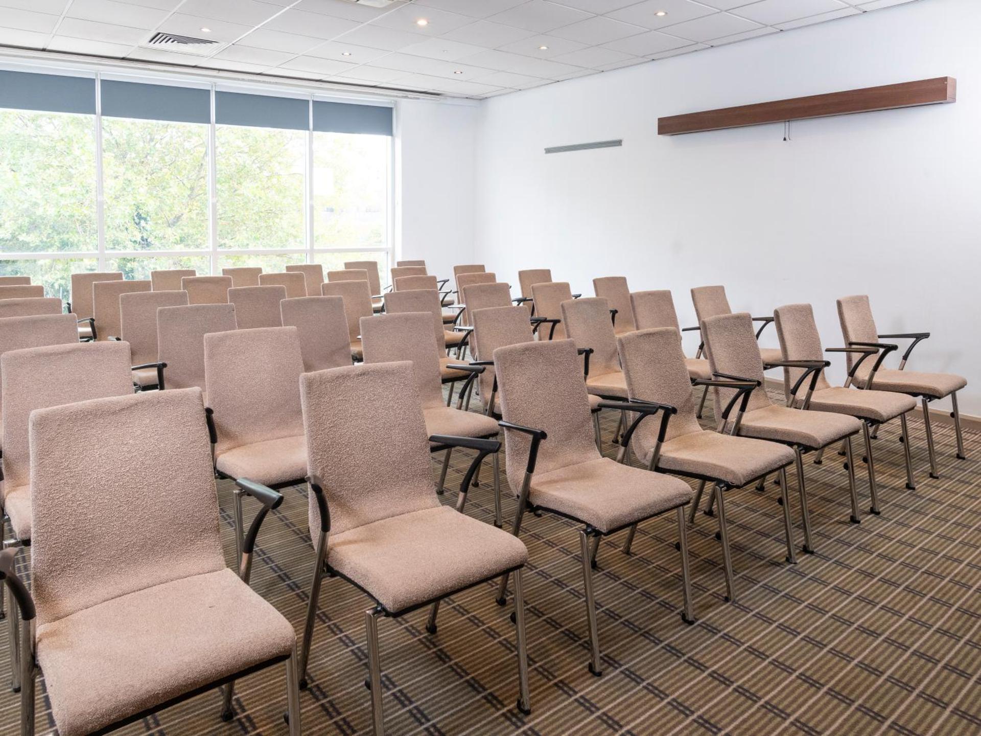 Meeting/conference room