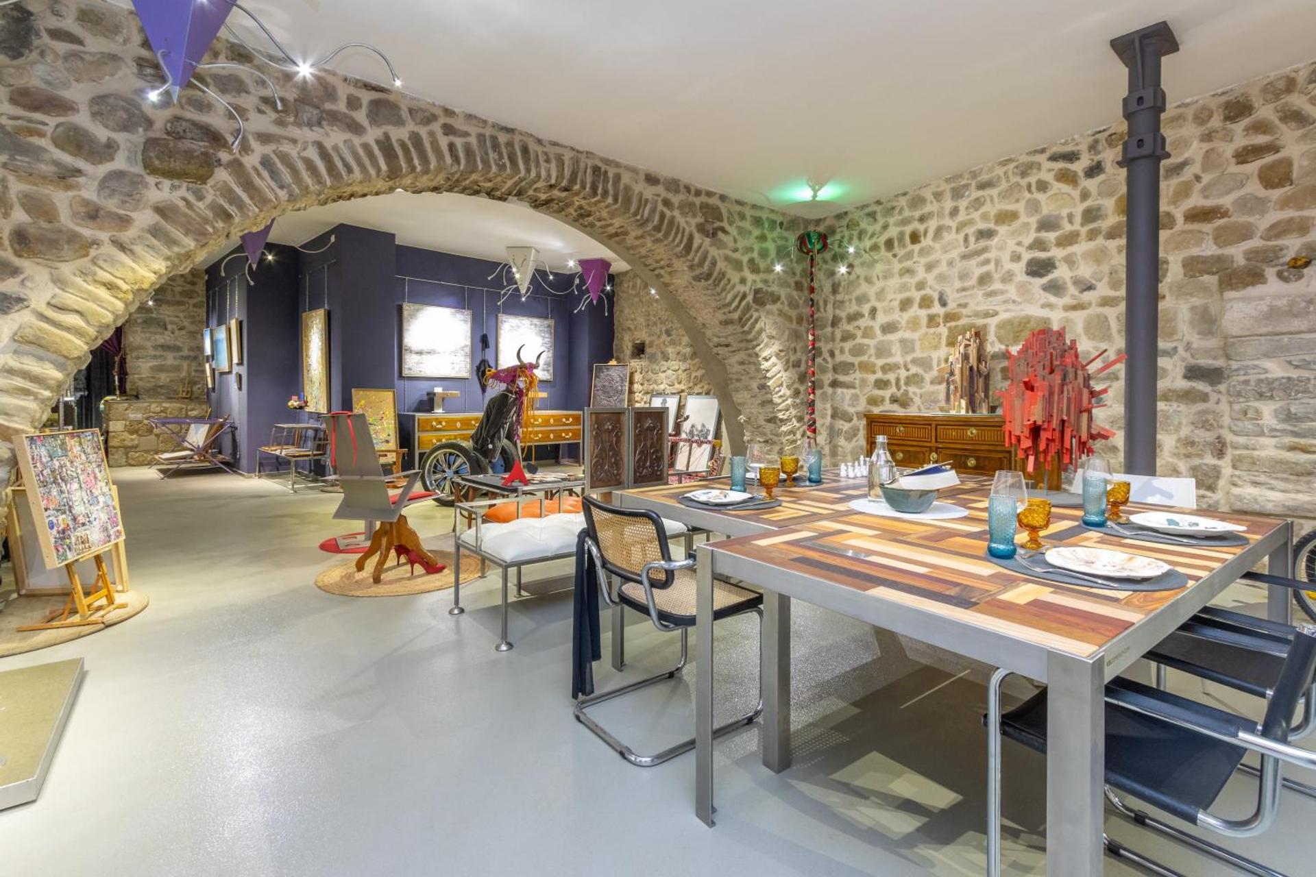 Kel Domènech Luxury Apartment