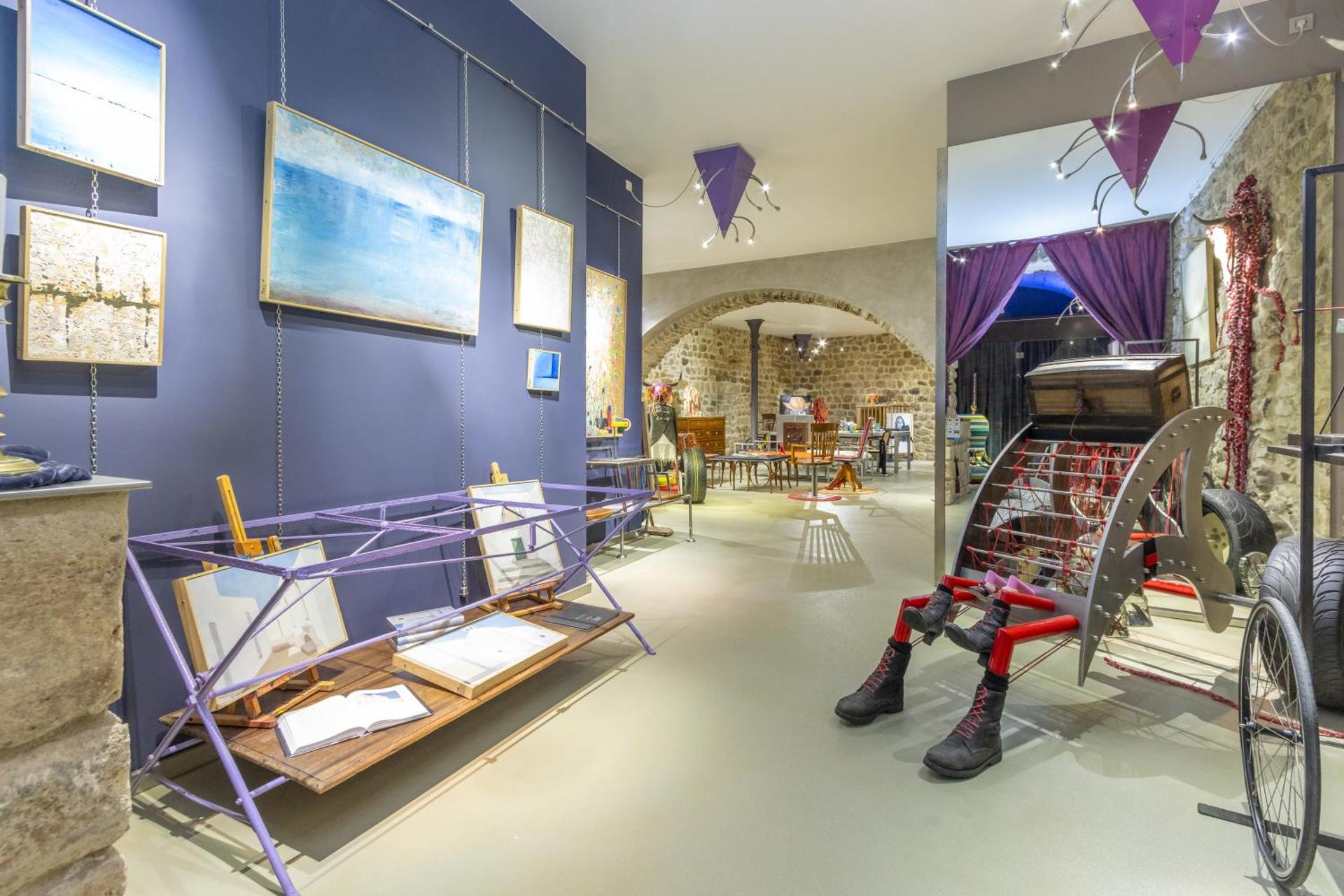 Kel Domènech Luxury Apartment