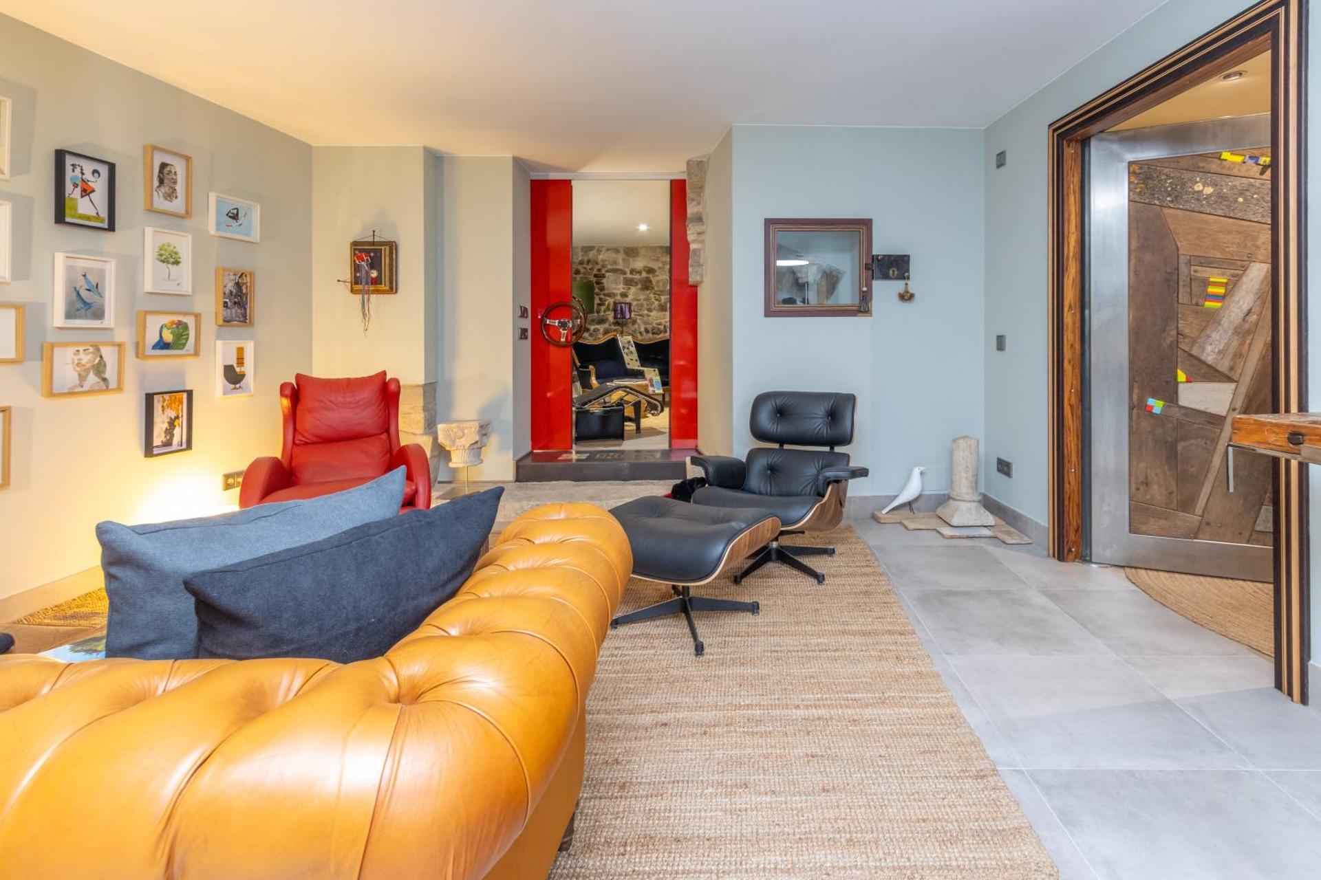 Kel Domènech Luxury Apartment