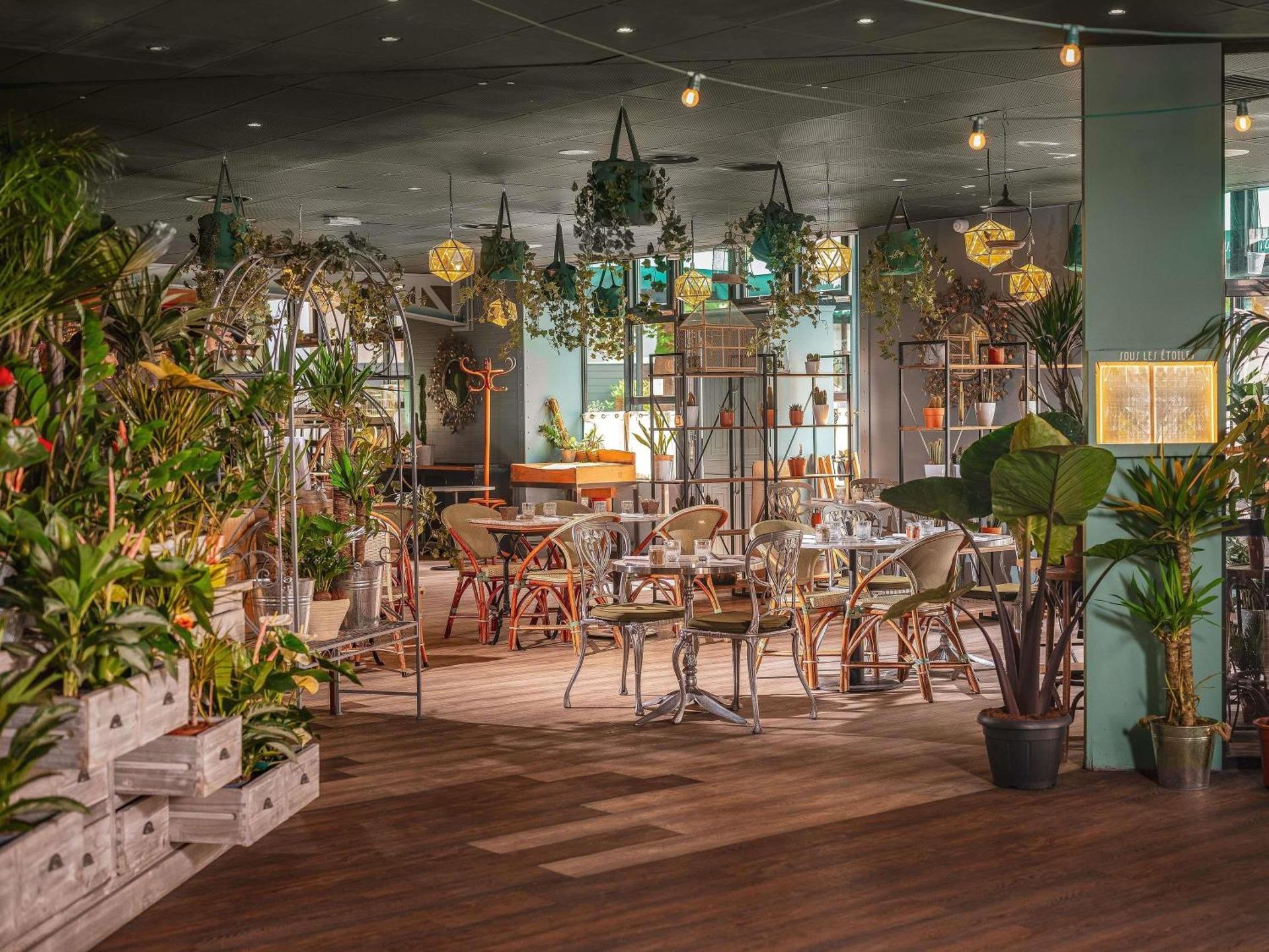 Restaurant/places to eat