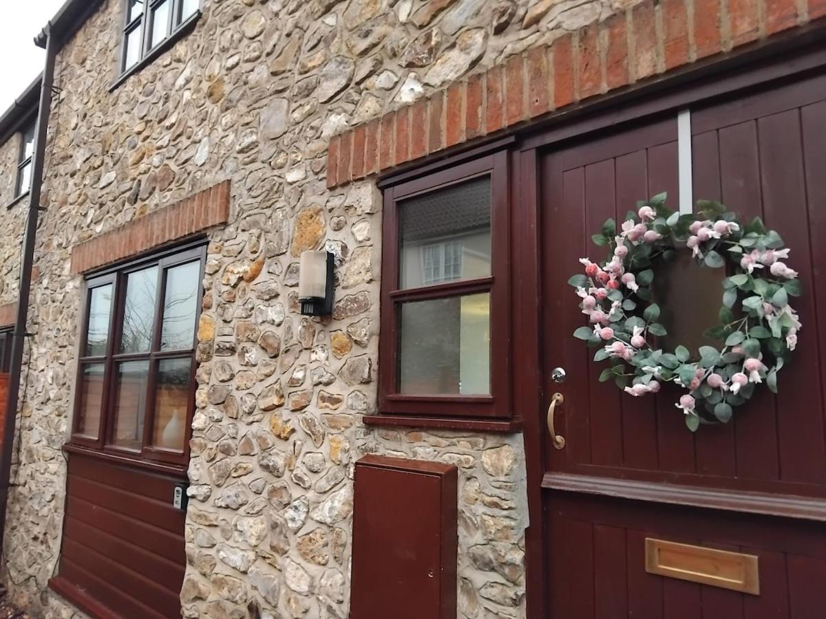 Charming Chard Town House Pets Welcome