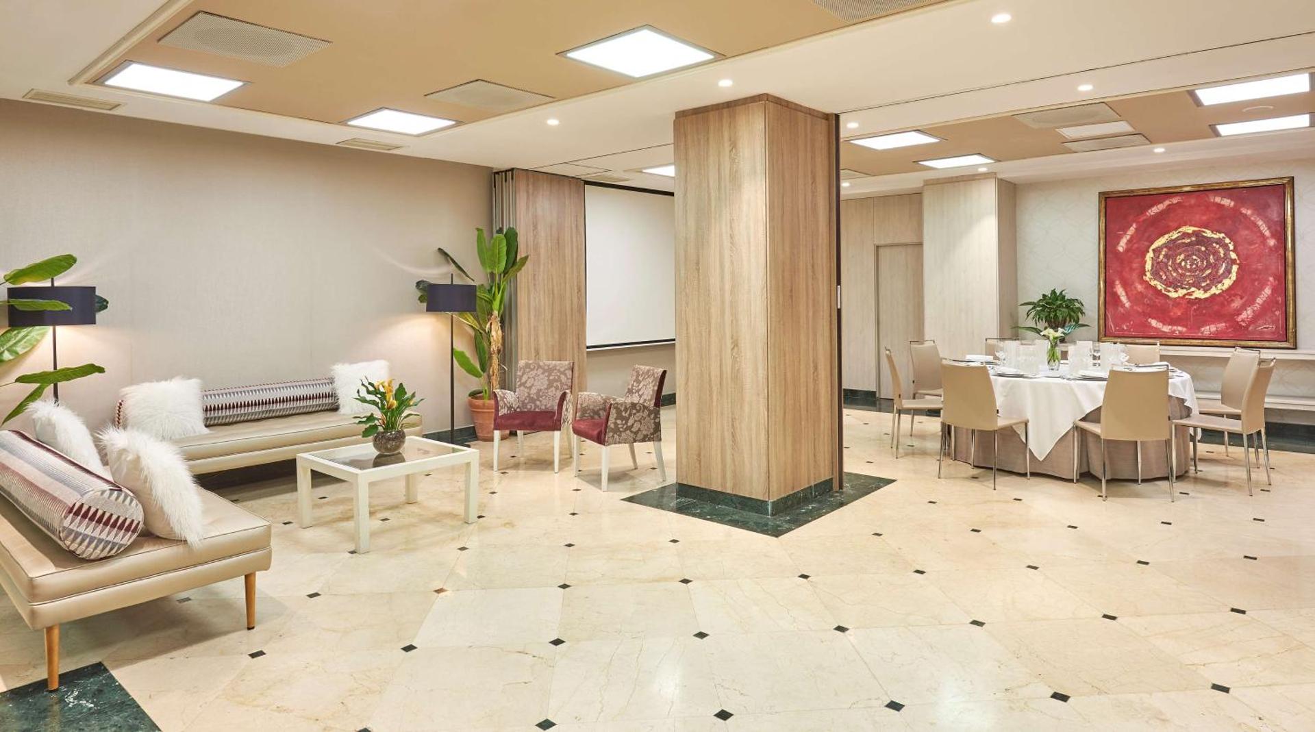 Meeting/conference room