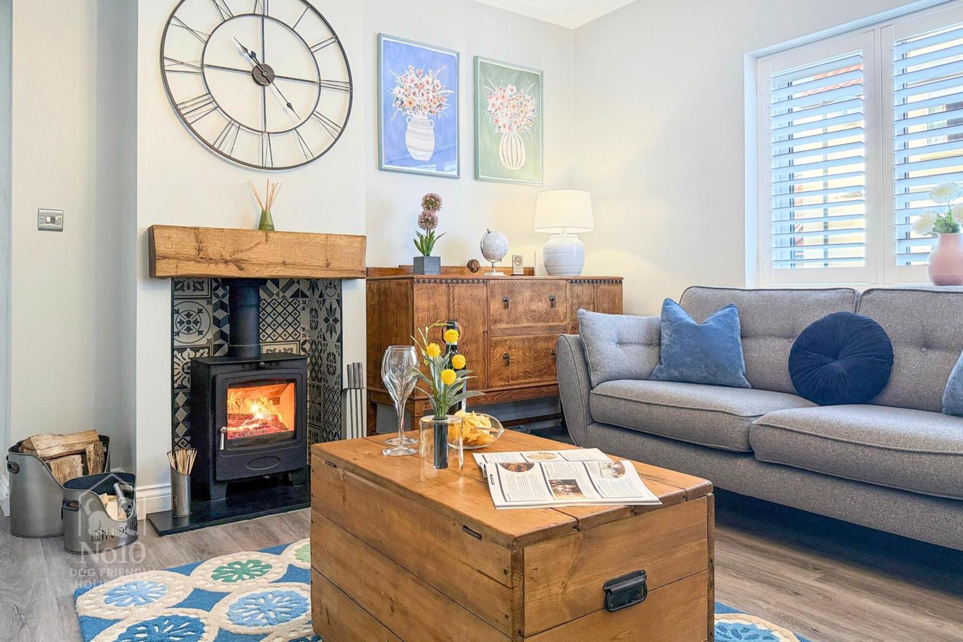 Central, dog friendly, private courtyard