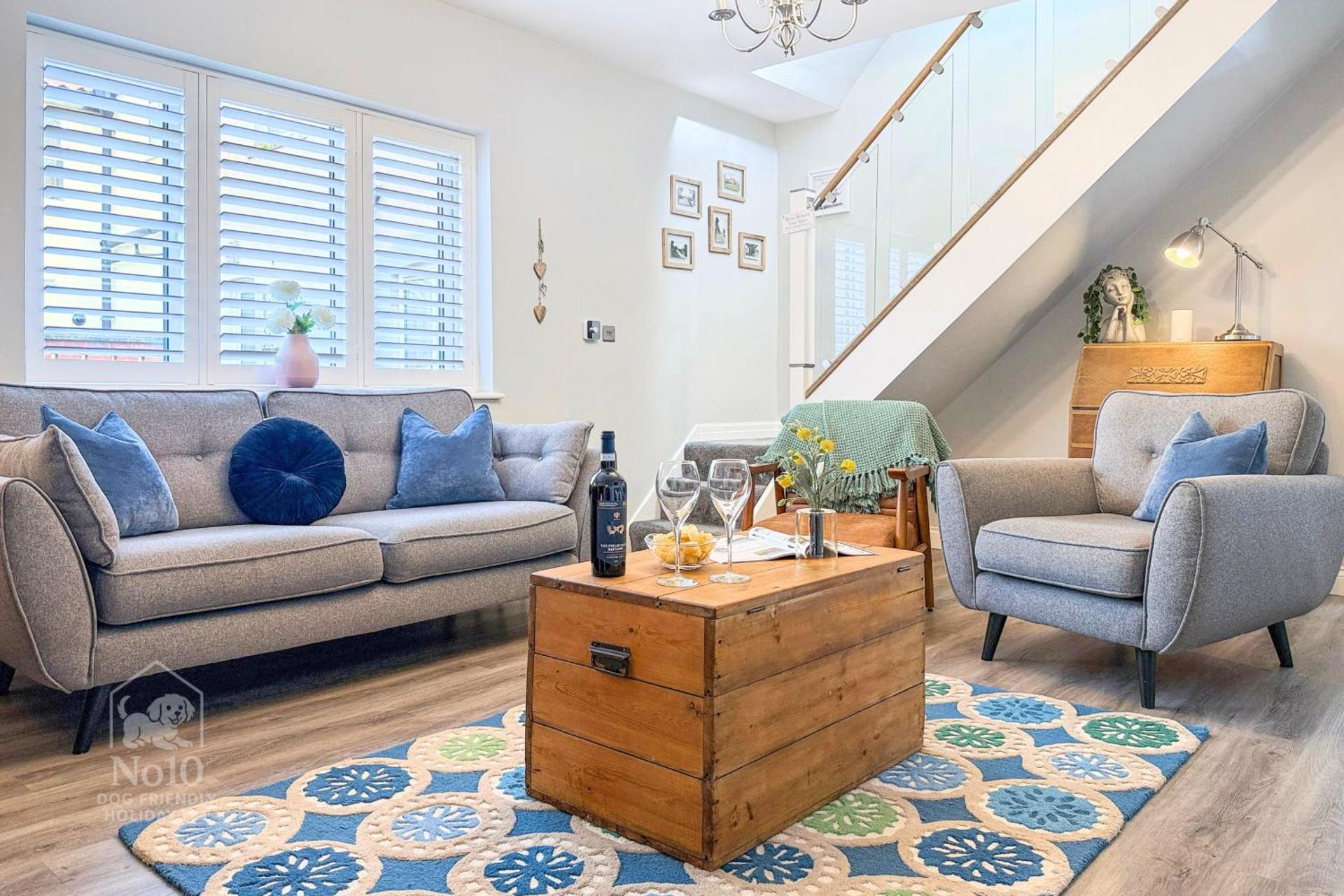 Central, dog friendly, private courtyard