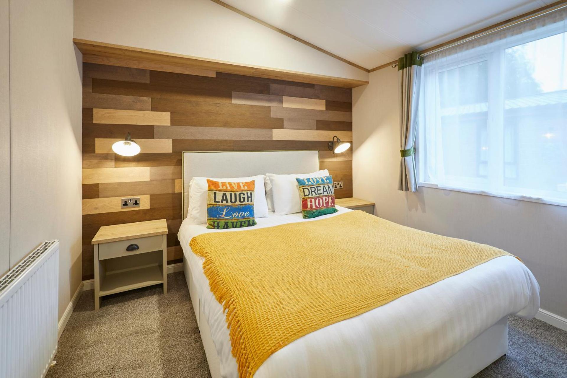 Foxglove Lodge with Hot Tub