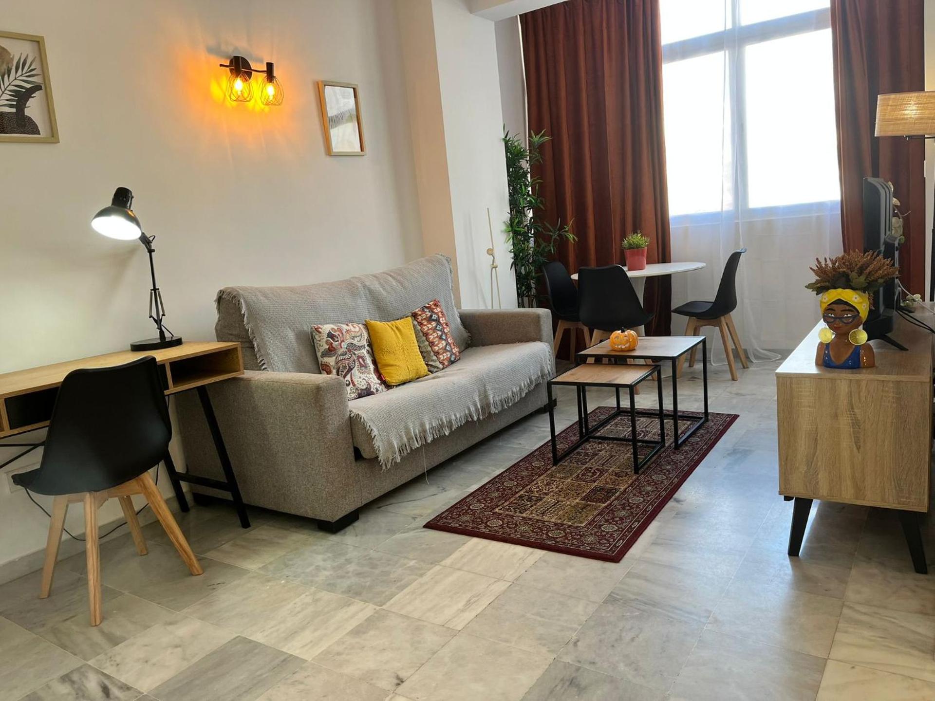 Urban Place in Marbella close to beach with pool and garage