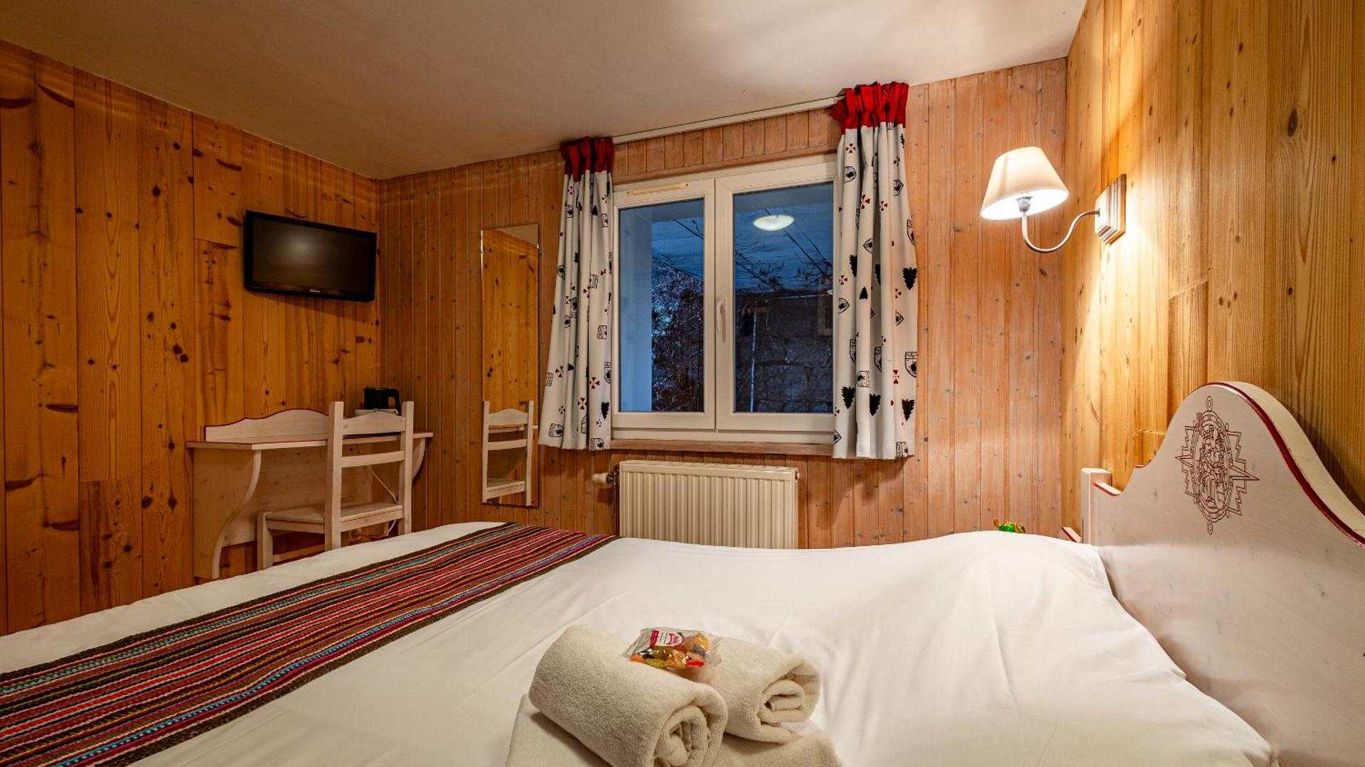 Queen Room with Garden View