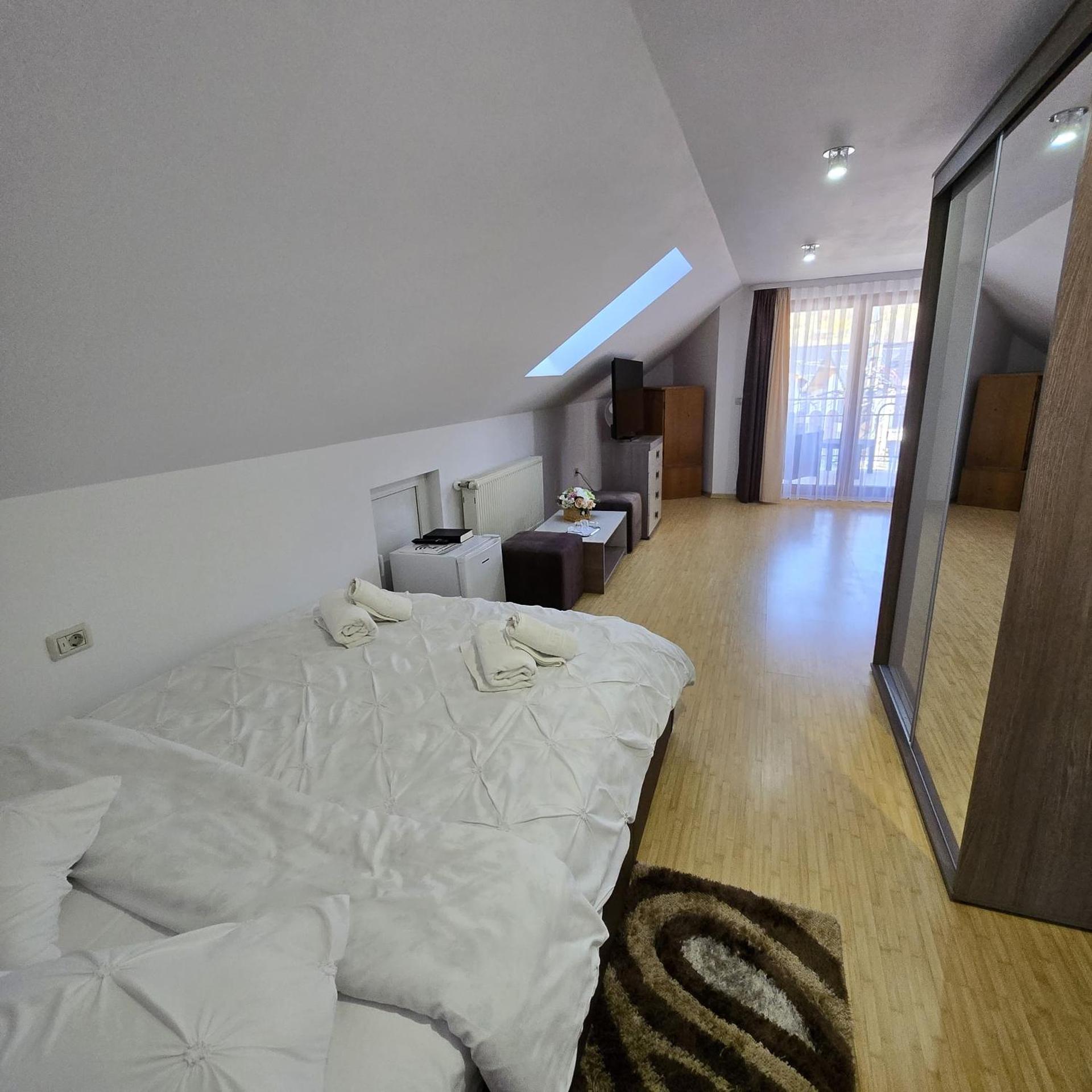 Casa cu Flori Moisei