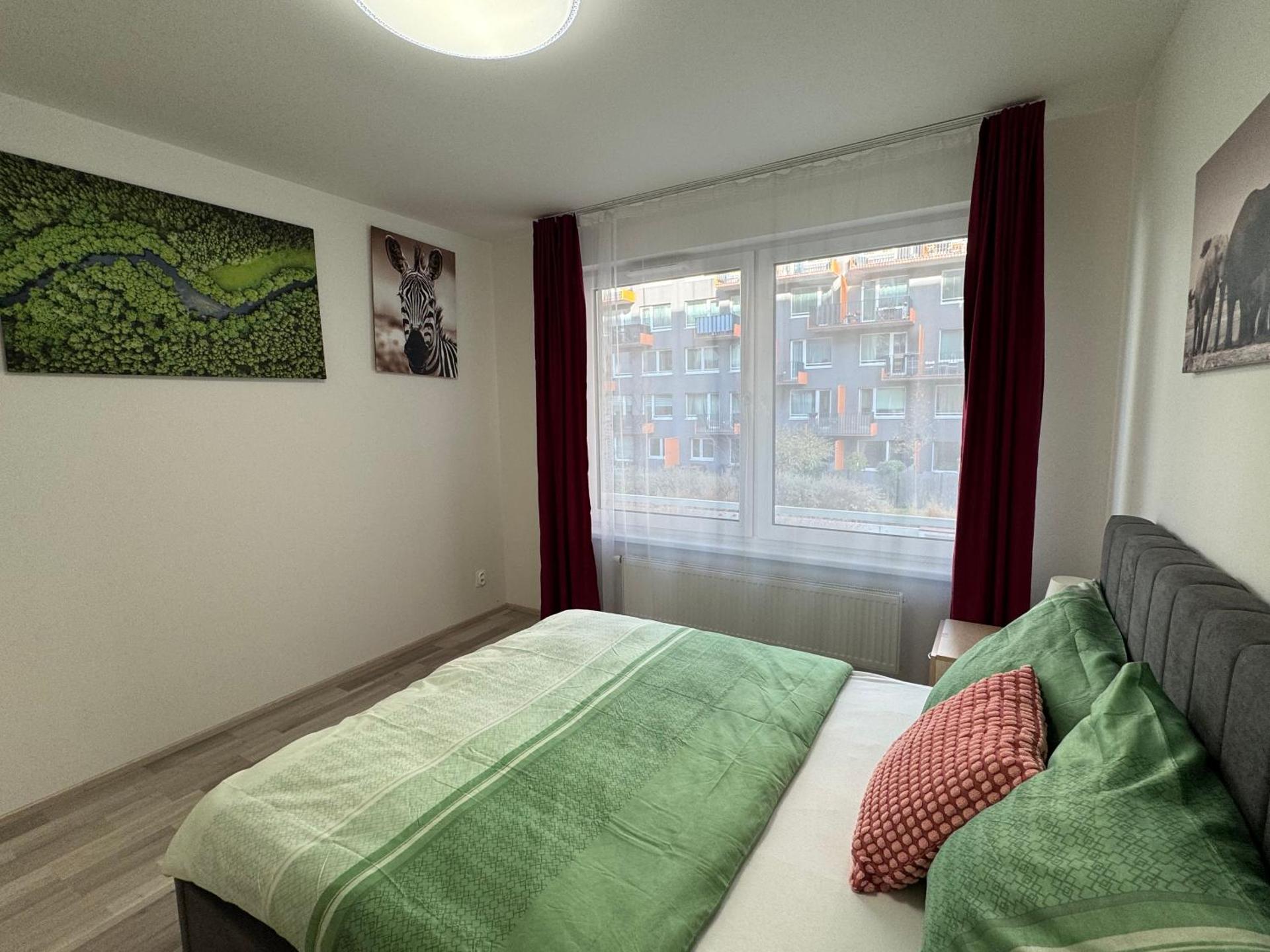 Spacious 2BR with balcony in Prague - Comfort & Style