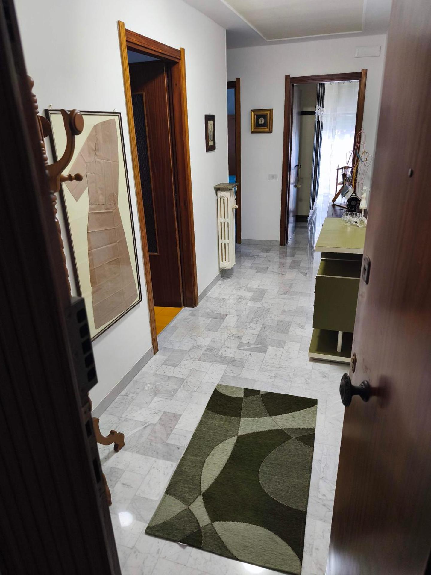 Franca la Sarta House