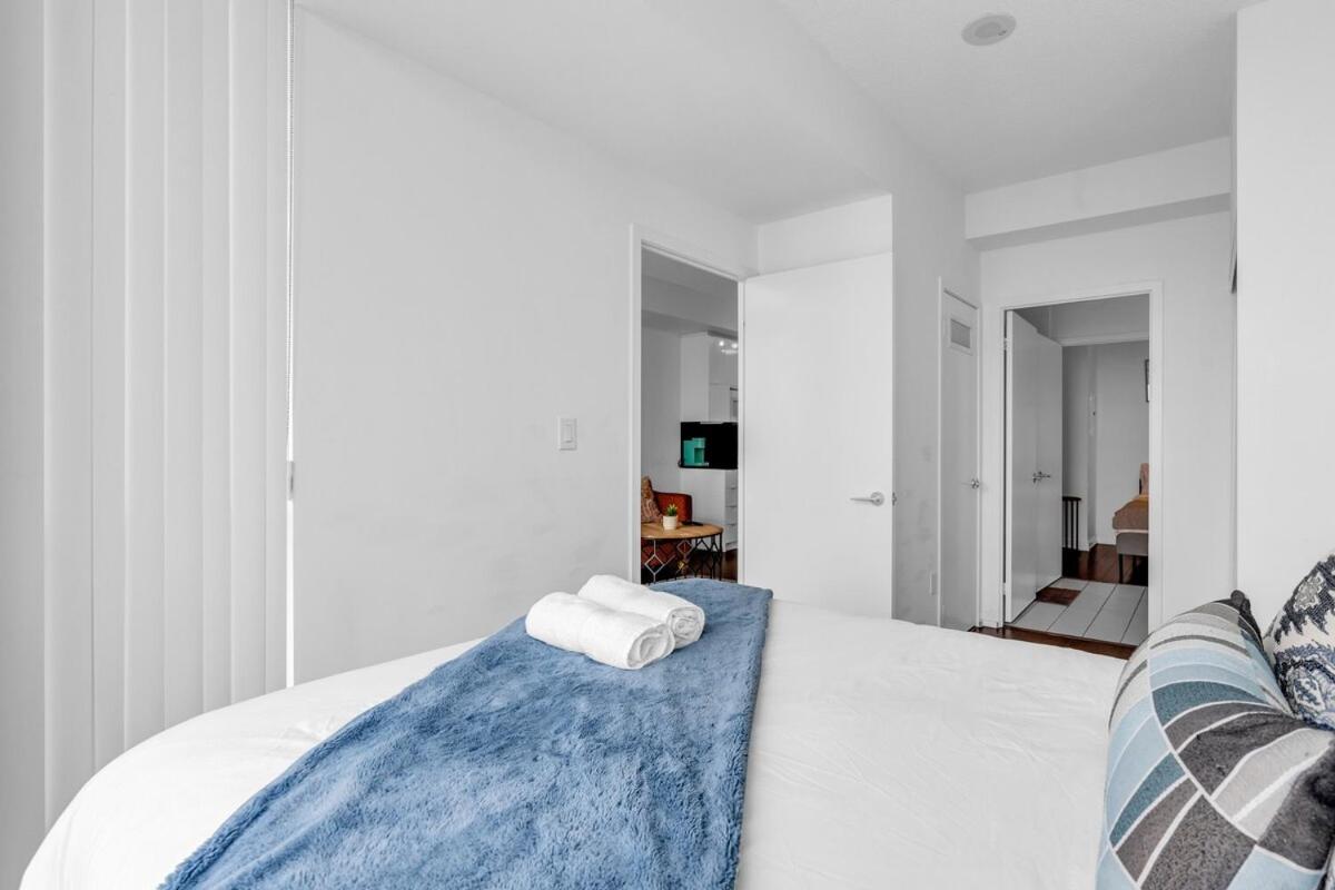 Elegant Downtown Toronto Suite - Lakeview & Free Parking