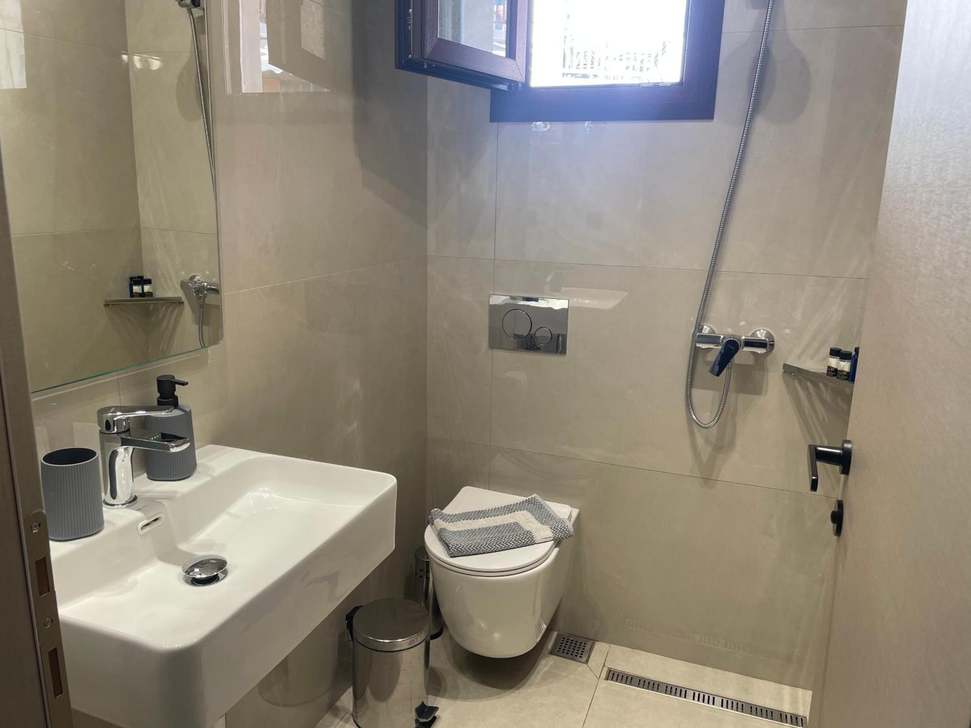 SENSIMAR Rooms To Let