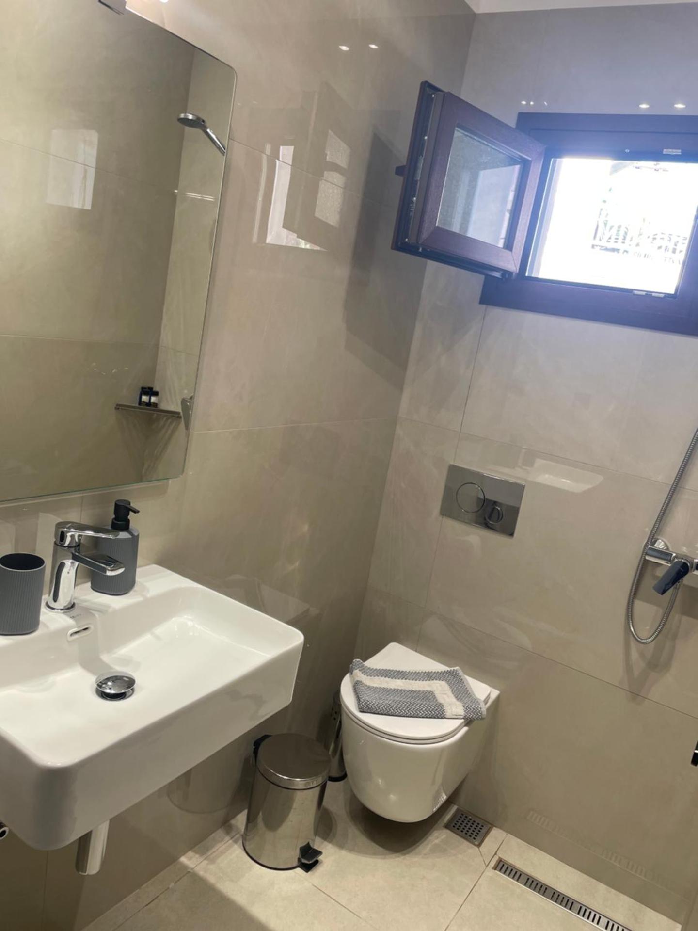 SENSIMAR Rooms To Let