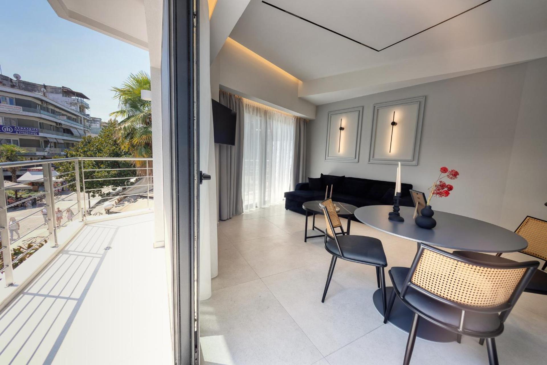 World Luxury Suites Trikala