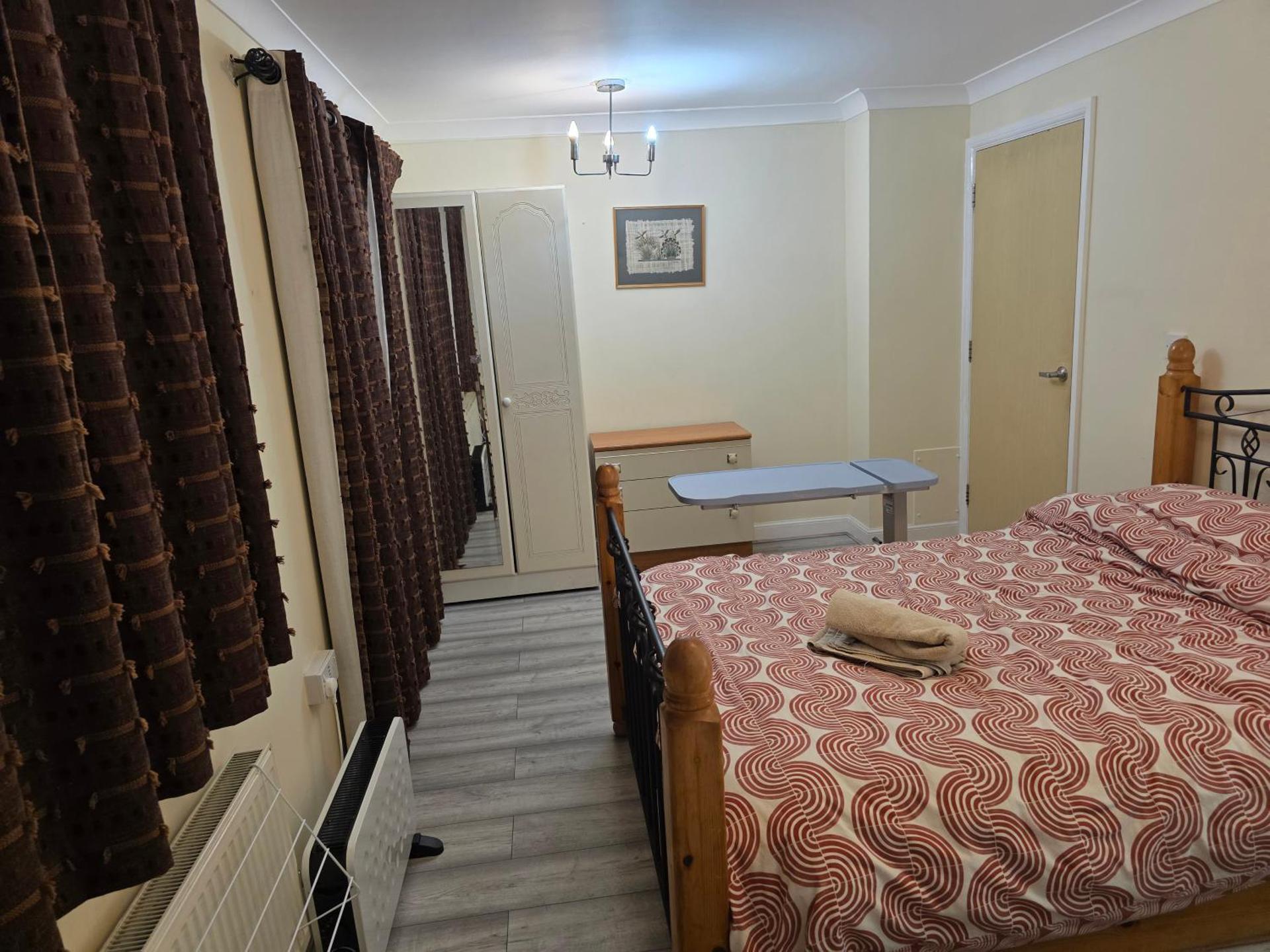 Colchester, WIFI, free parking 1