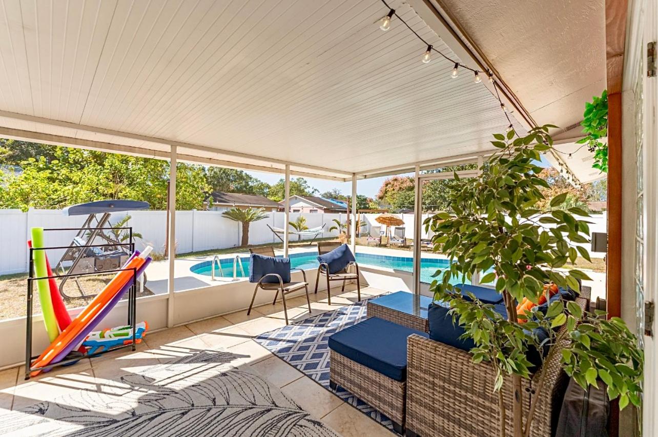 The Flamingo*4bed*pool*jacuzzi*foosball