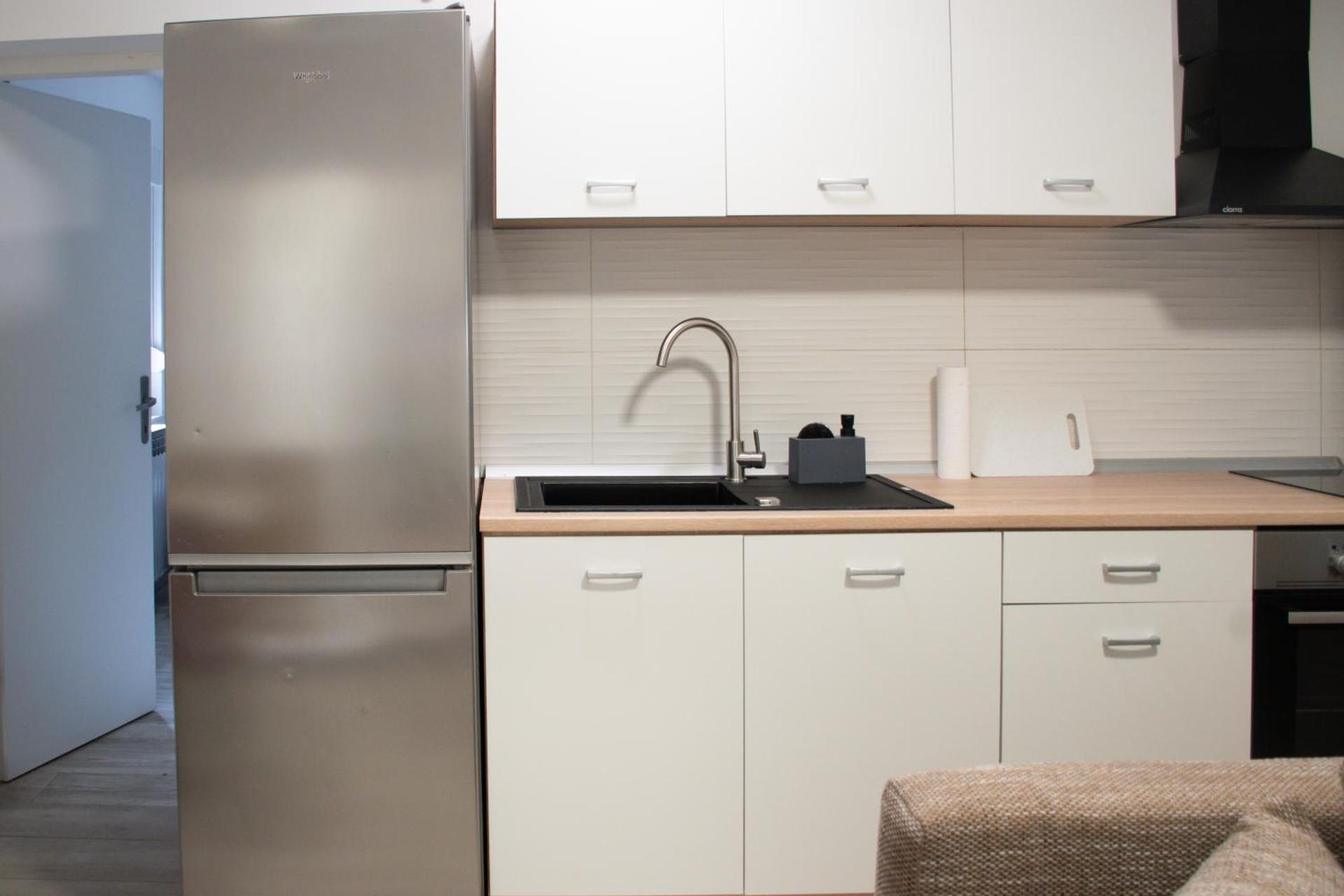 Spacious Central Sesvete Pad