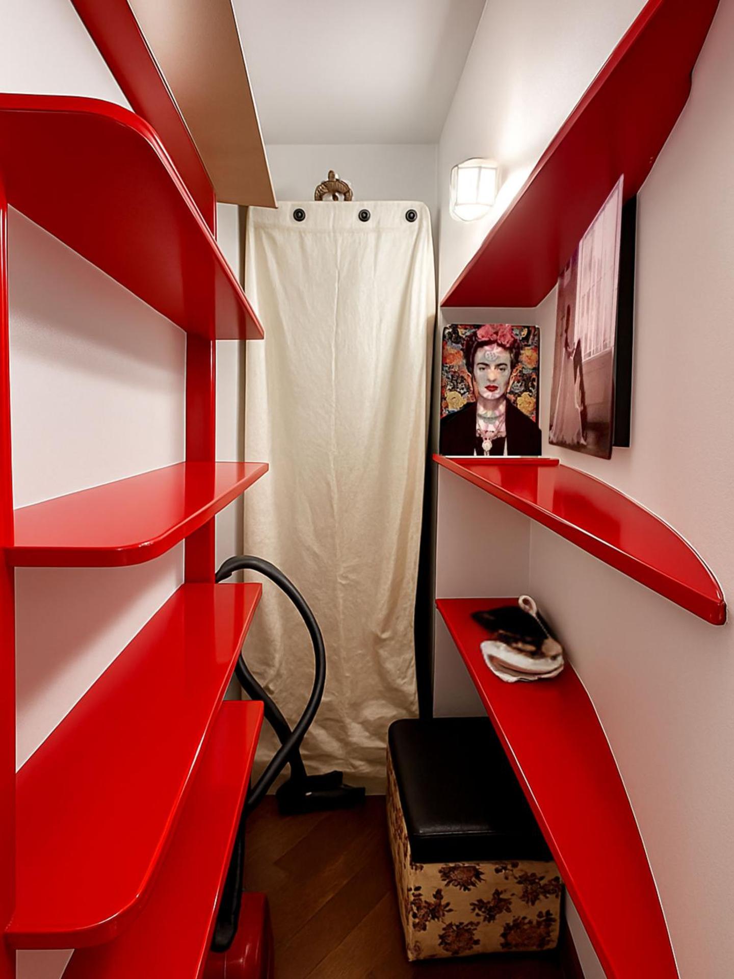 VATICAN GLAMOROUS at Passeggiata del gelsomino - FREE Parking, 4 Guests, Central Rome