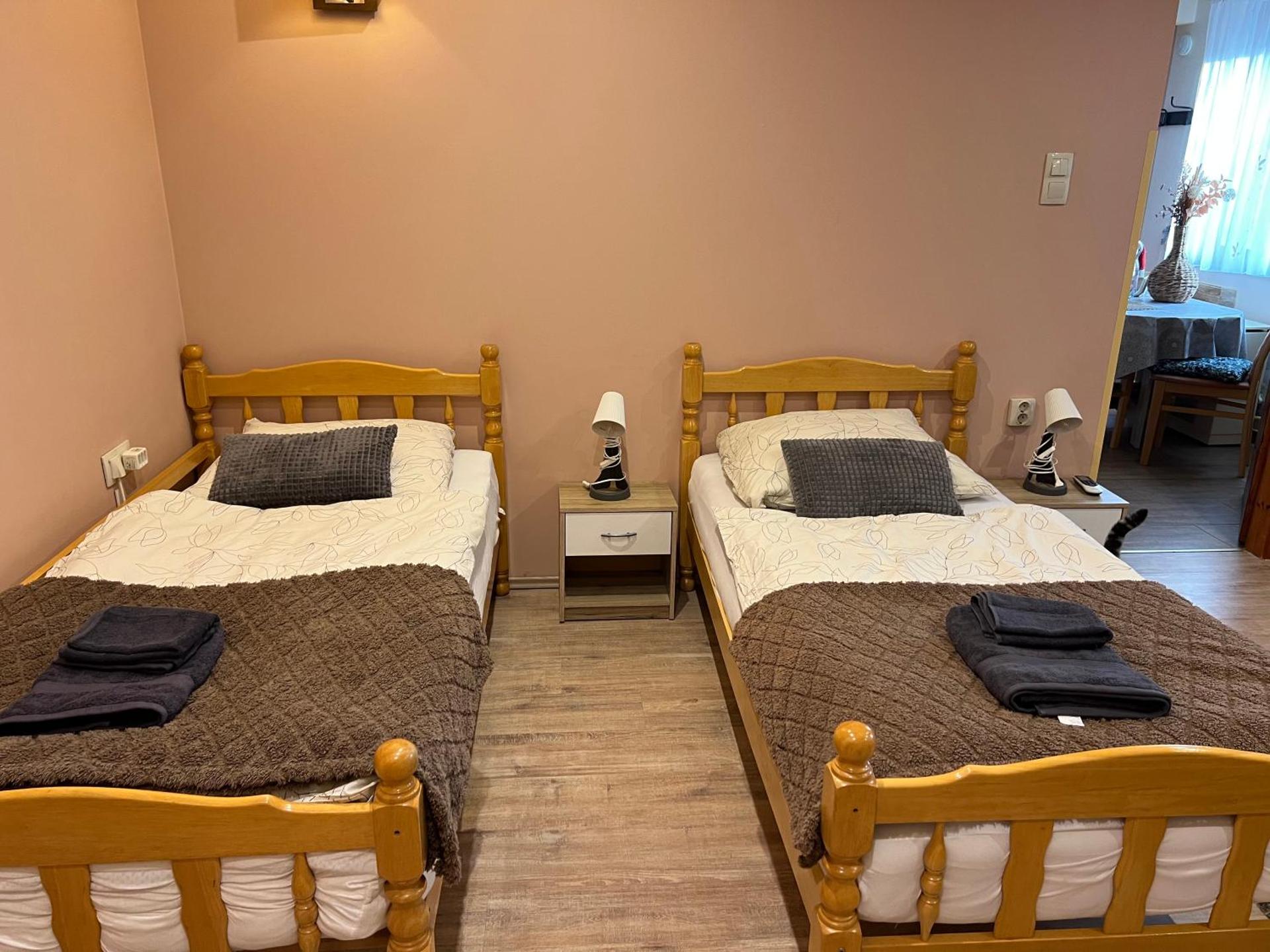 Green Lake Budapest Airport Apartments