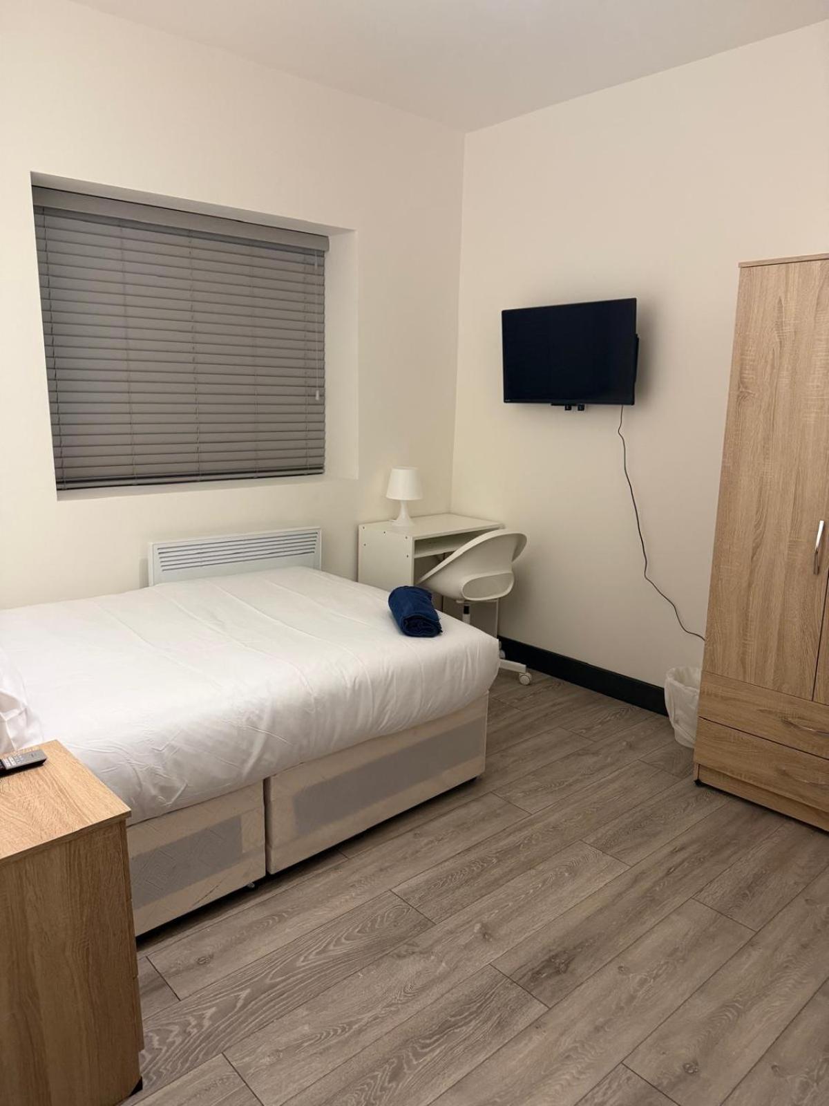 Highbury Modern Self Contained Studios Private Self Check-in 15 Min to Central London