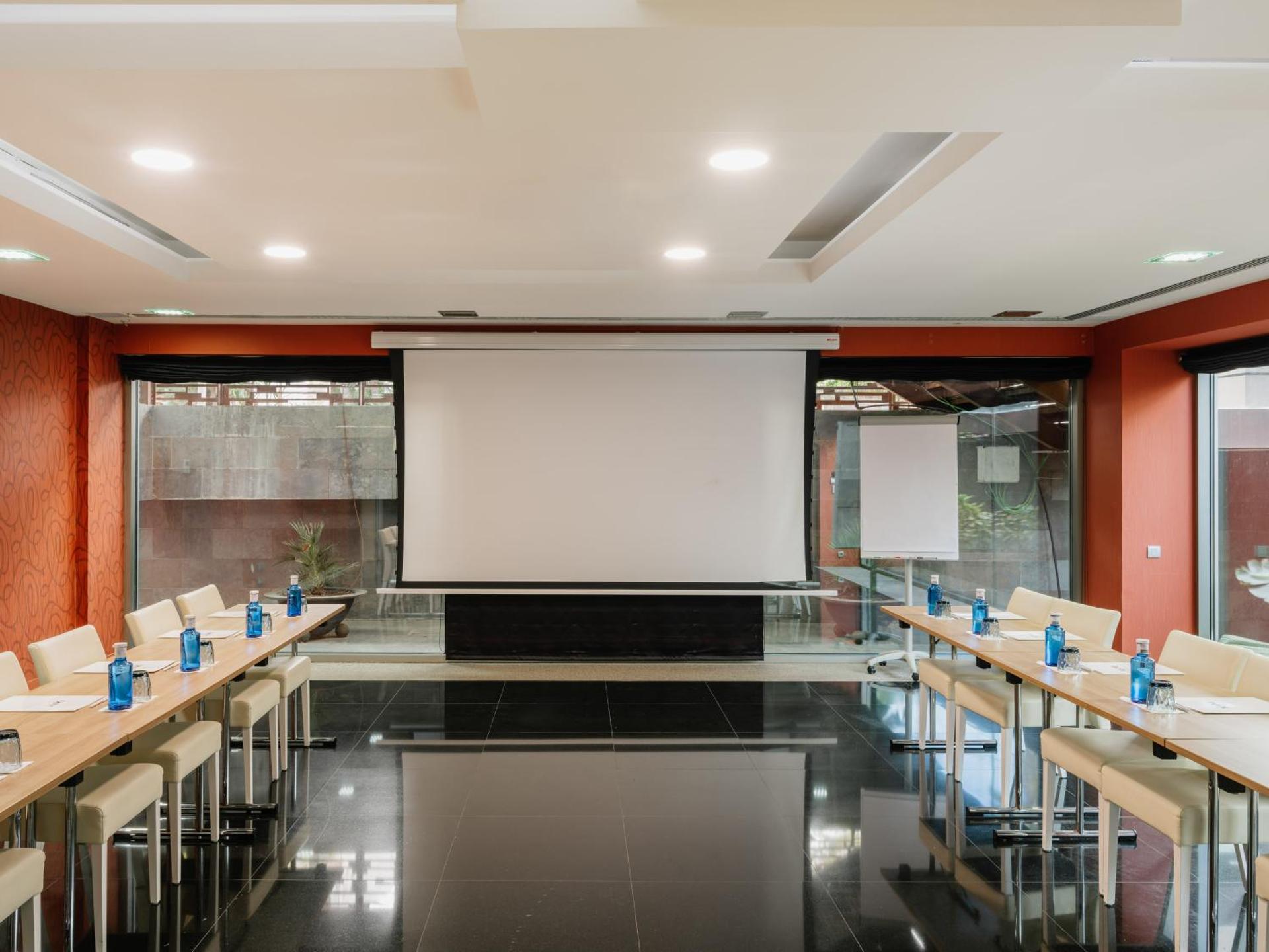 Meeting/conference room