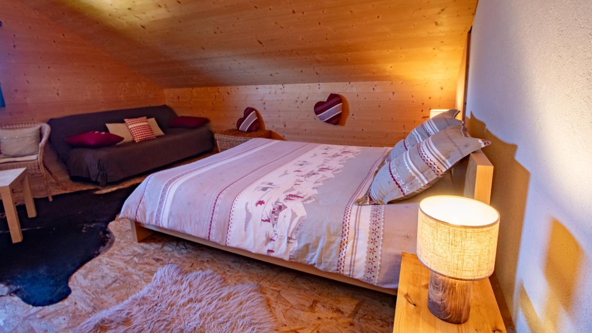 Camera Matrimoniale con Vista Montagna