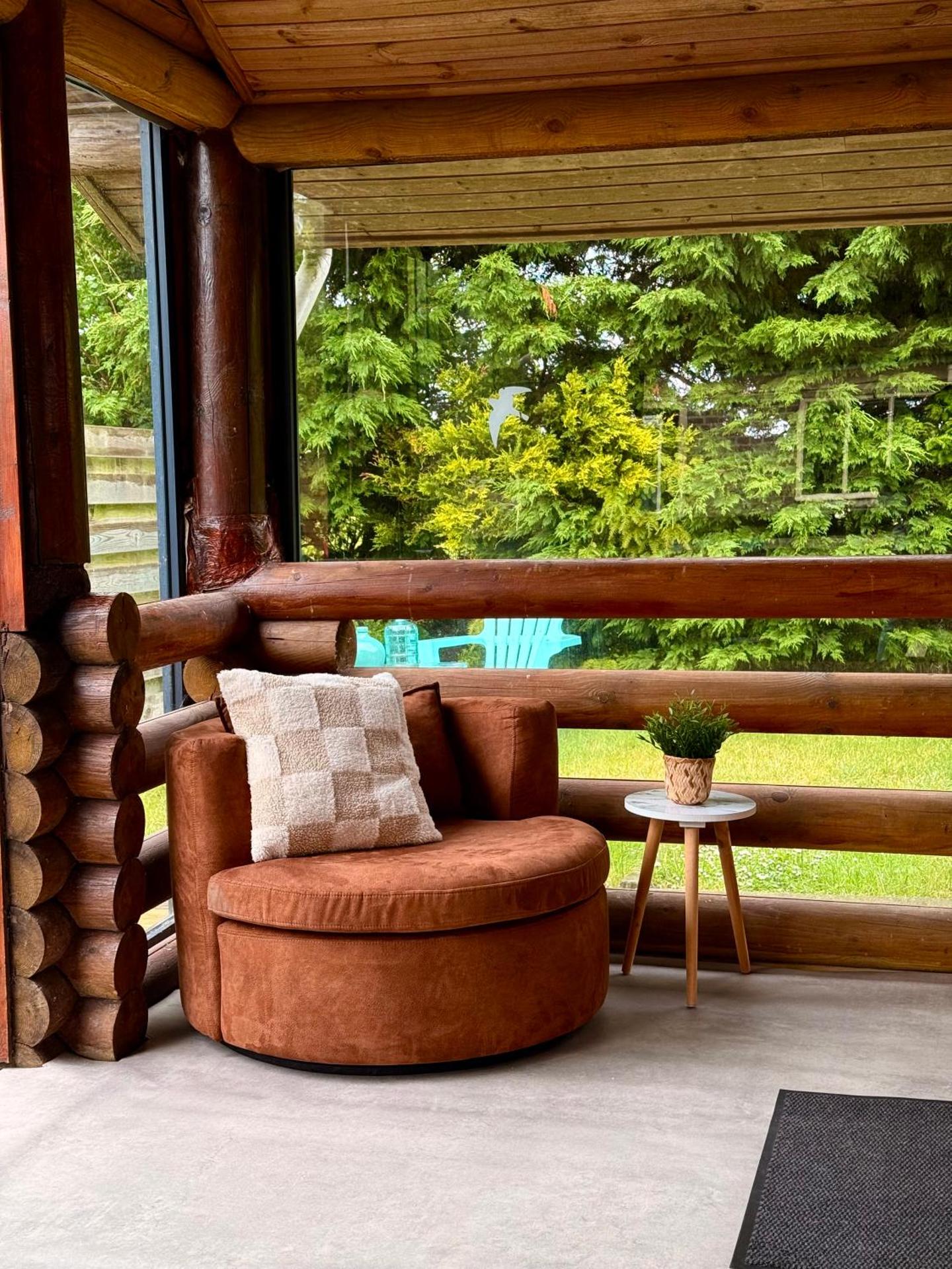 Finse Woning op Camping De Tulpenweide