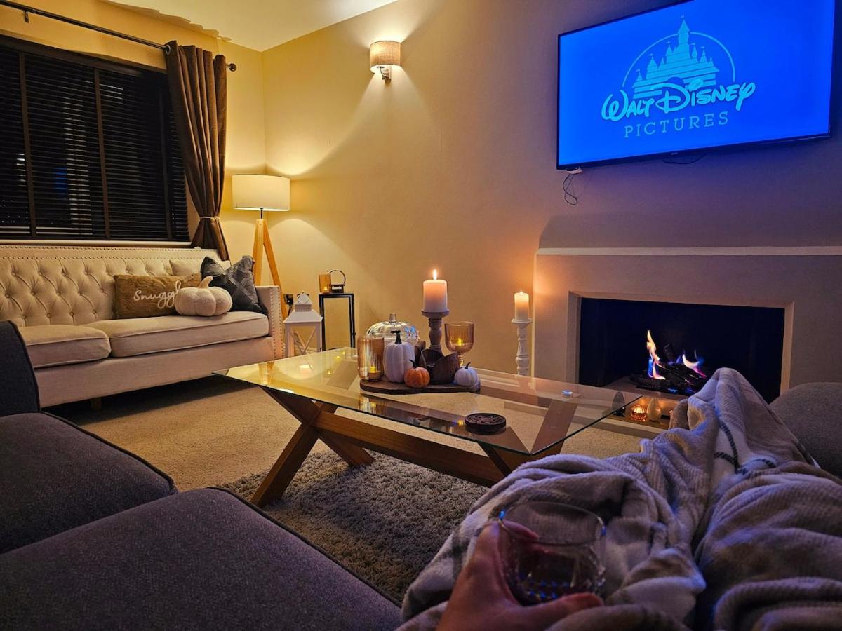 The Chase, Luxury Hot Tub Retreat, Pets Welcomed