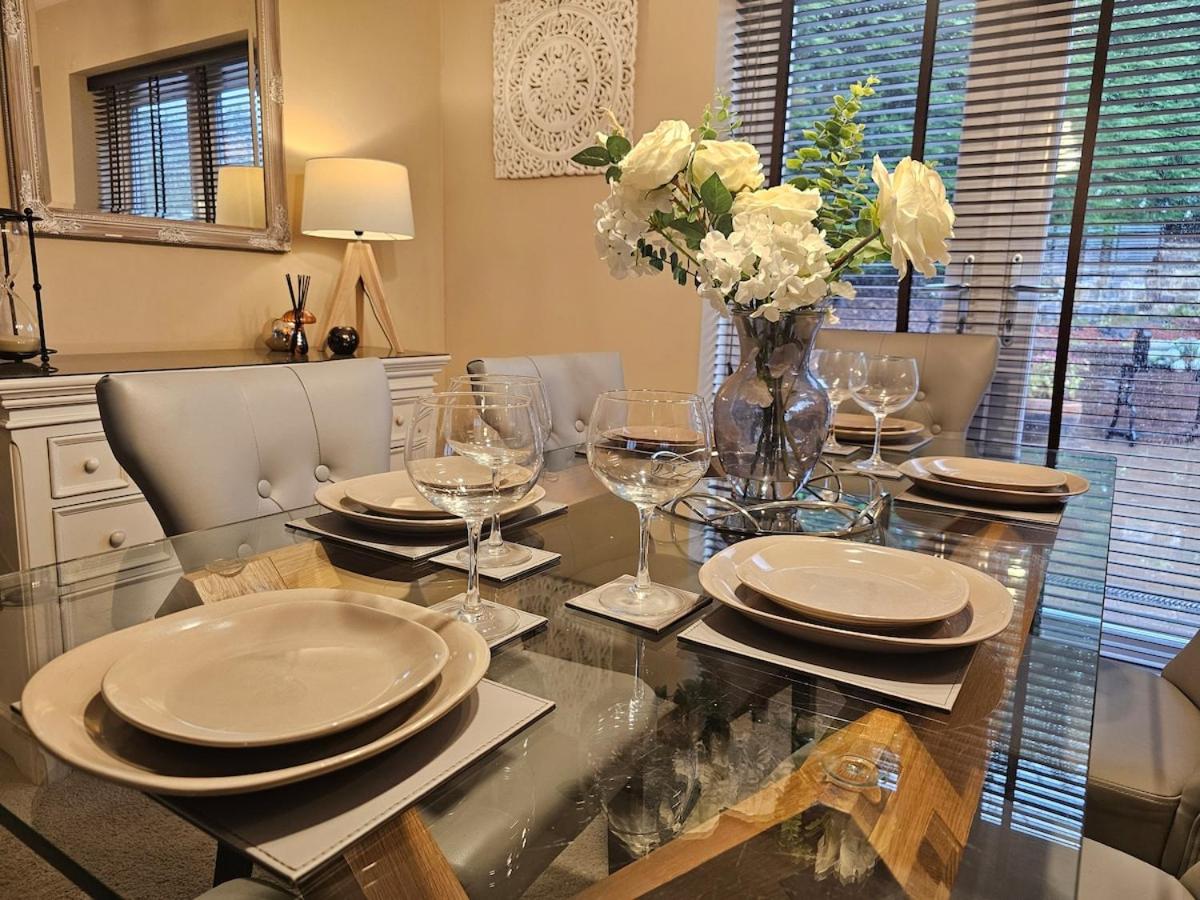 The Chase, Luxury Hot Tub Retreat, Pets Welcomed