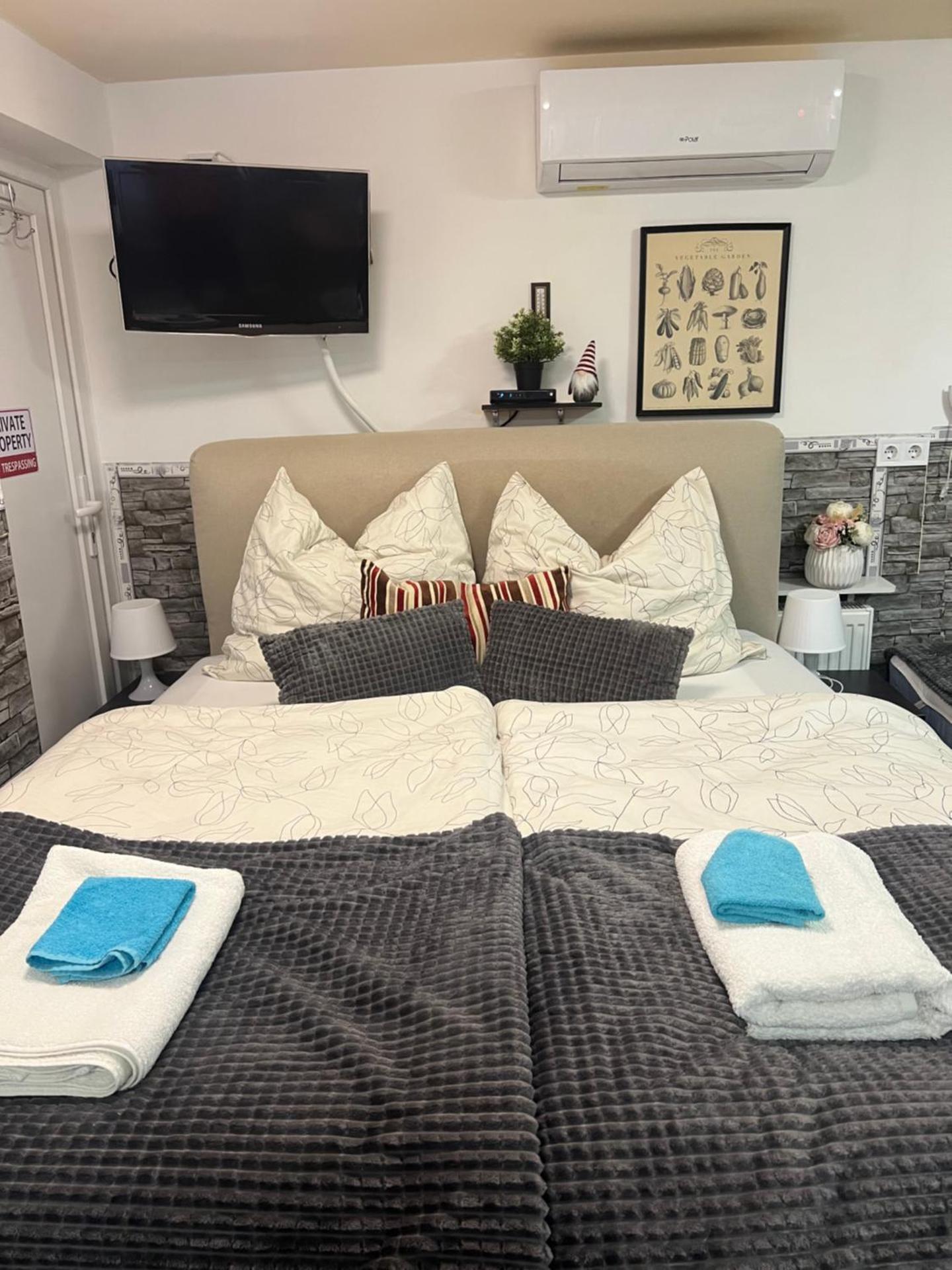 Green Lake Budapest Airport Apartments