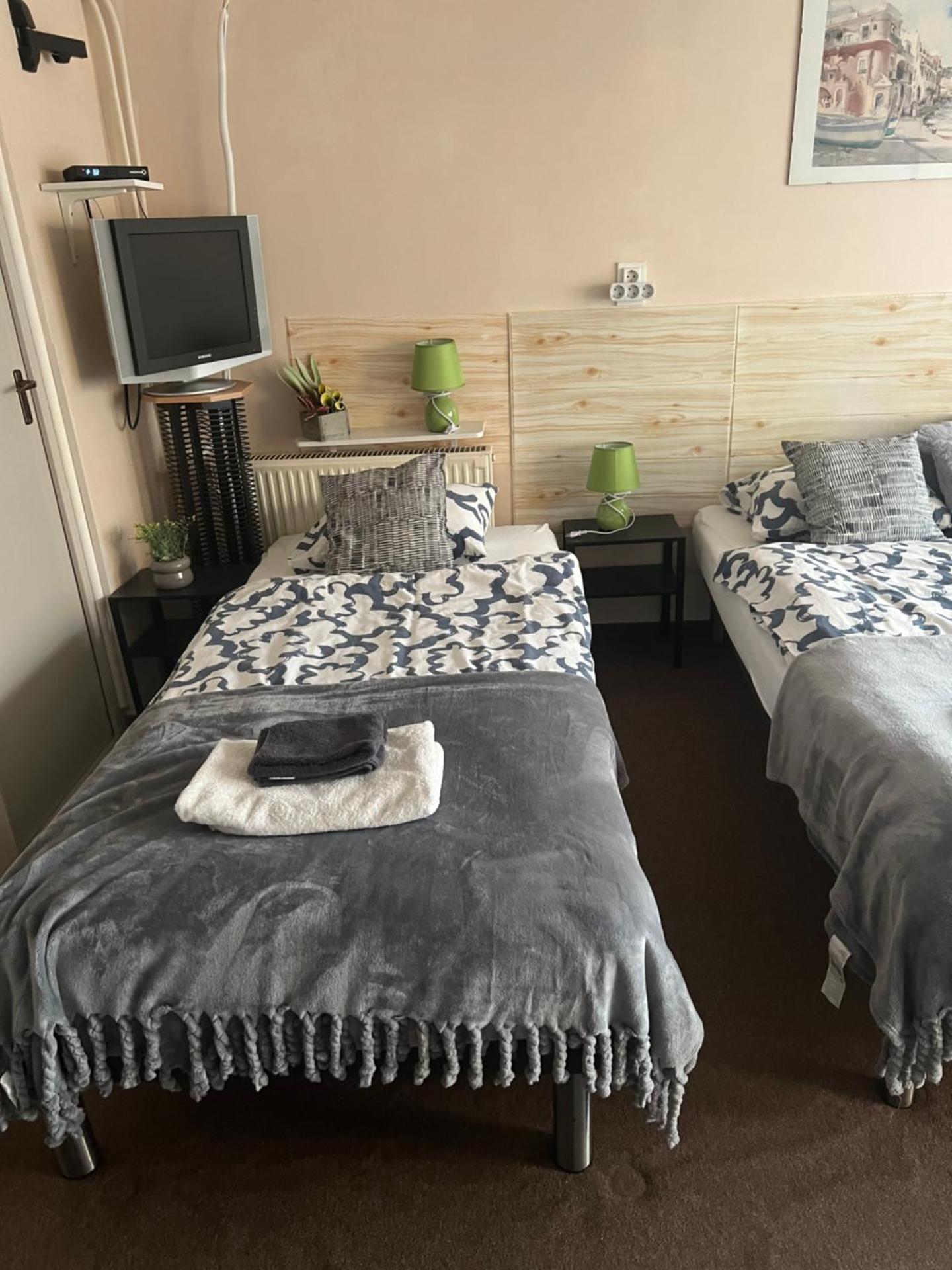 Green Lake Budapest Airport Apartments