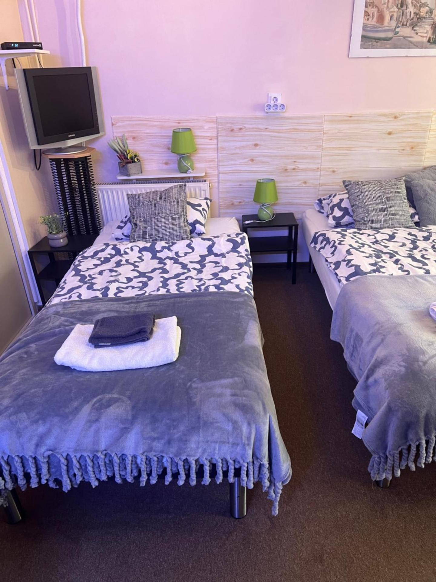 Green Lake Budapest Airport Apartments