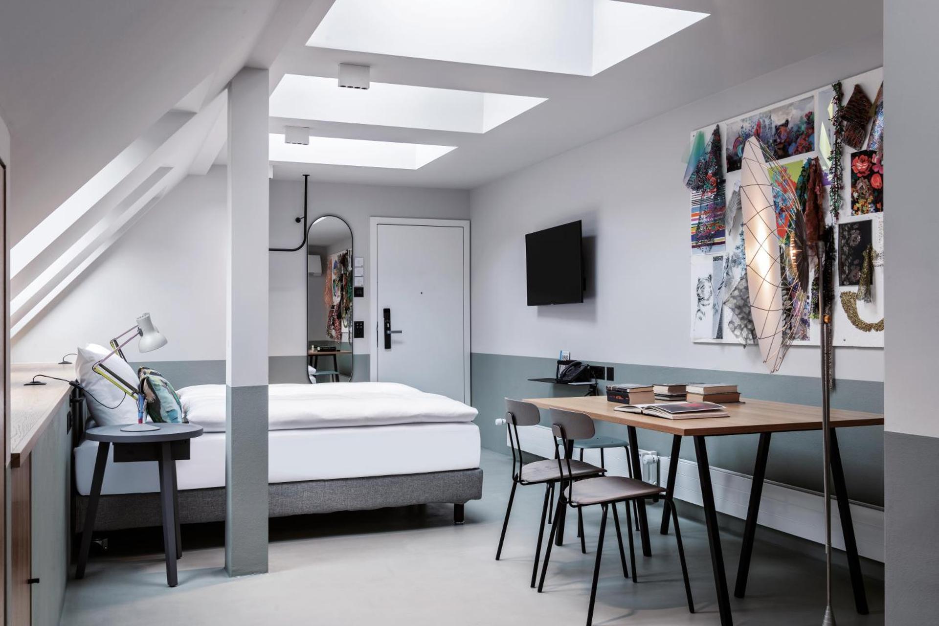 Photo of the whole room