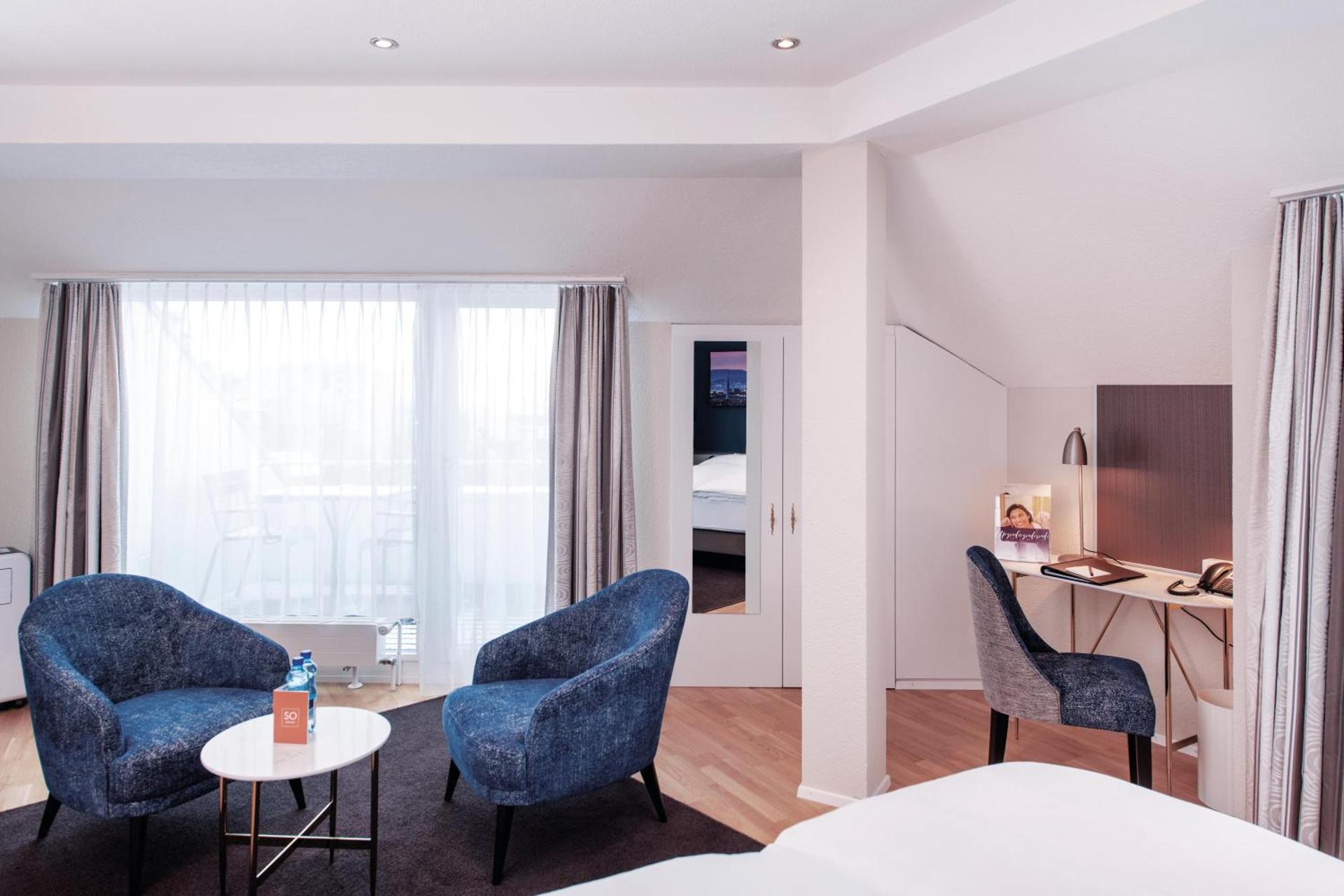 Photo of the whole room