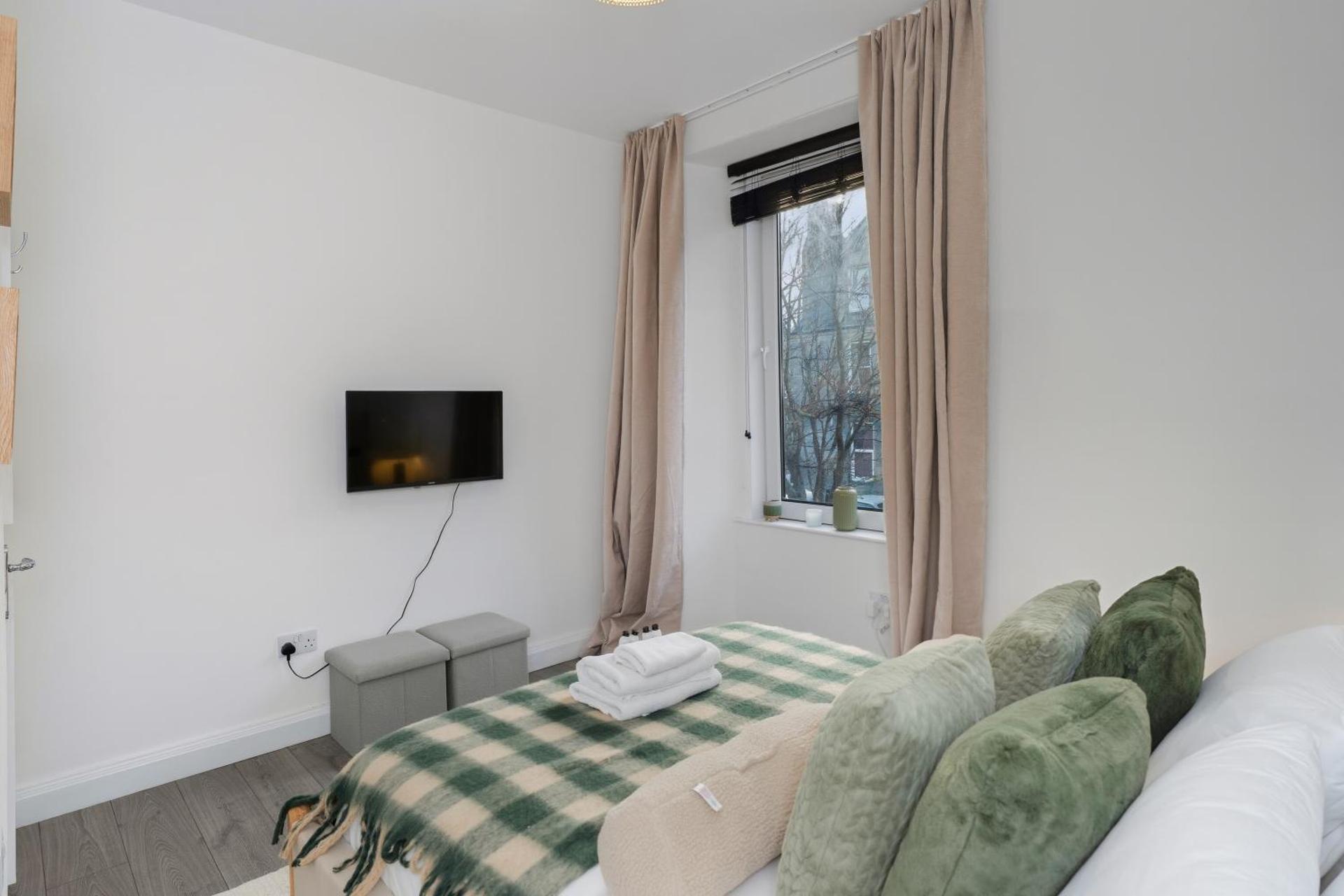 Stylish 1 Bed Edinburgh City Centre Apartment