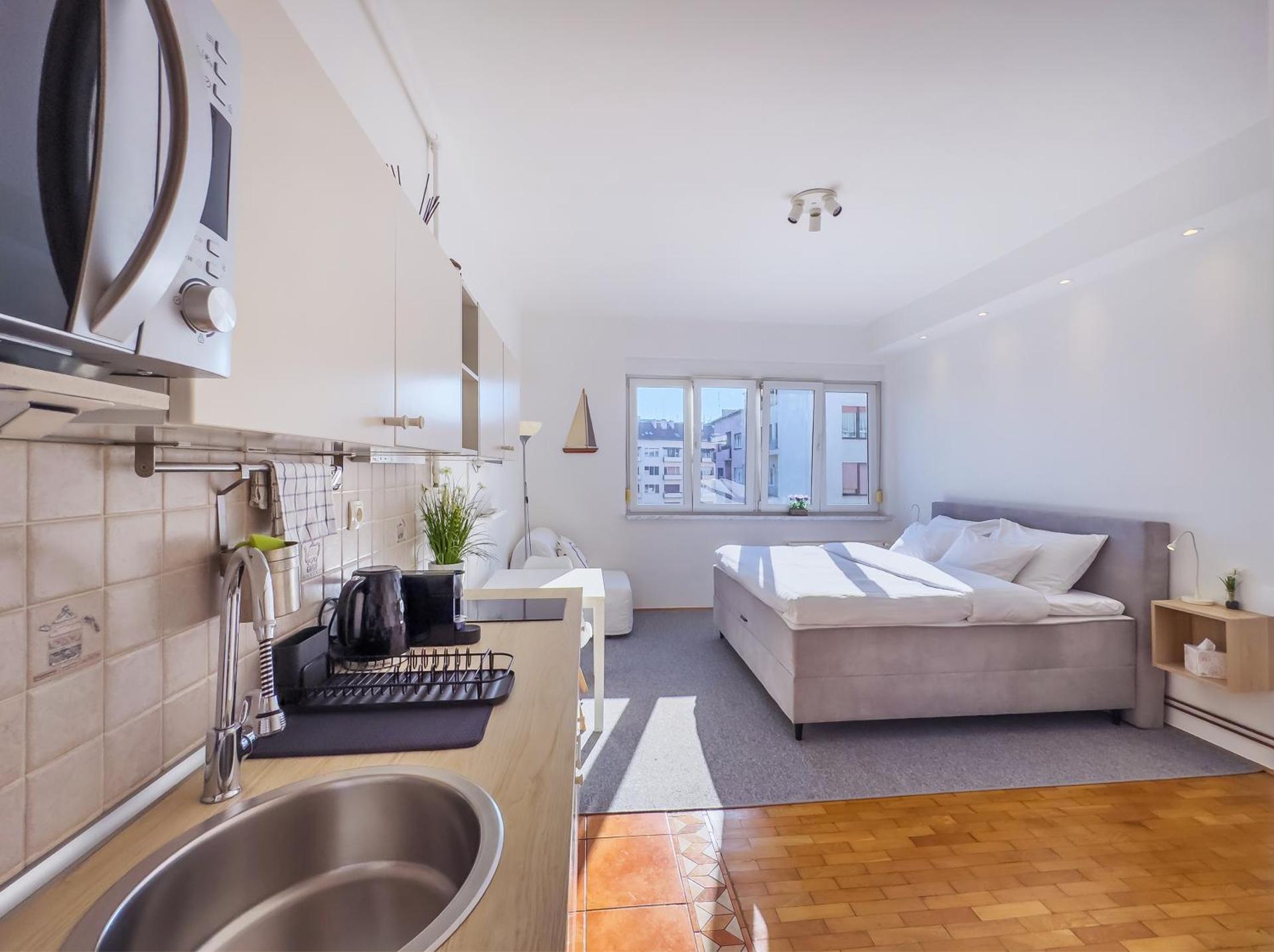 Kitchen or kitchenette