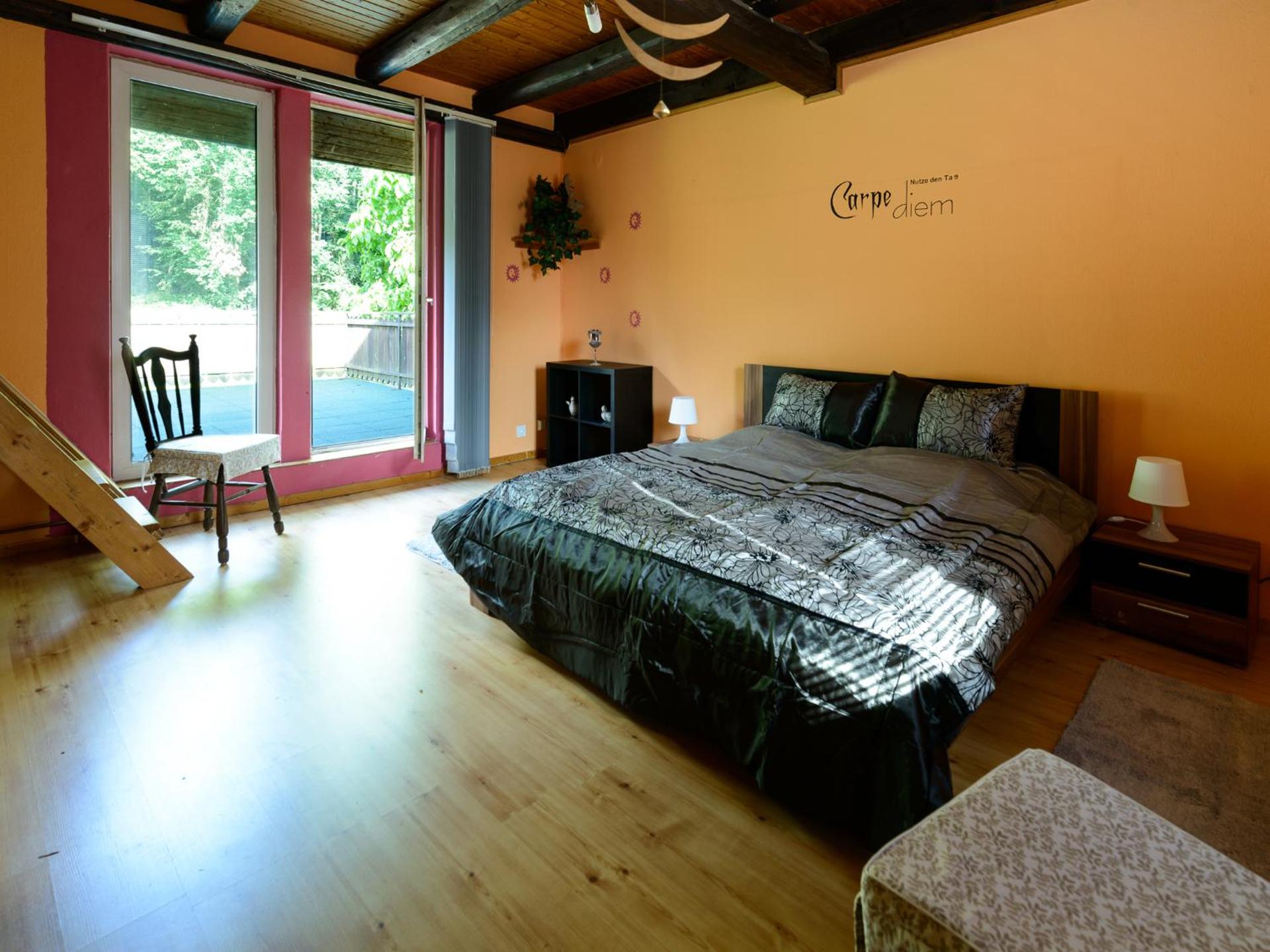 Photo of the whole room