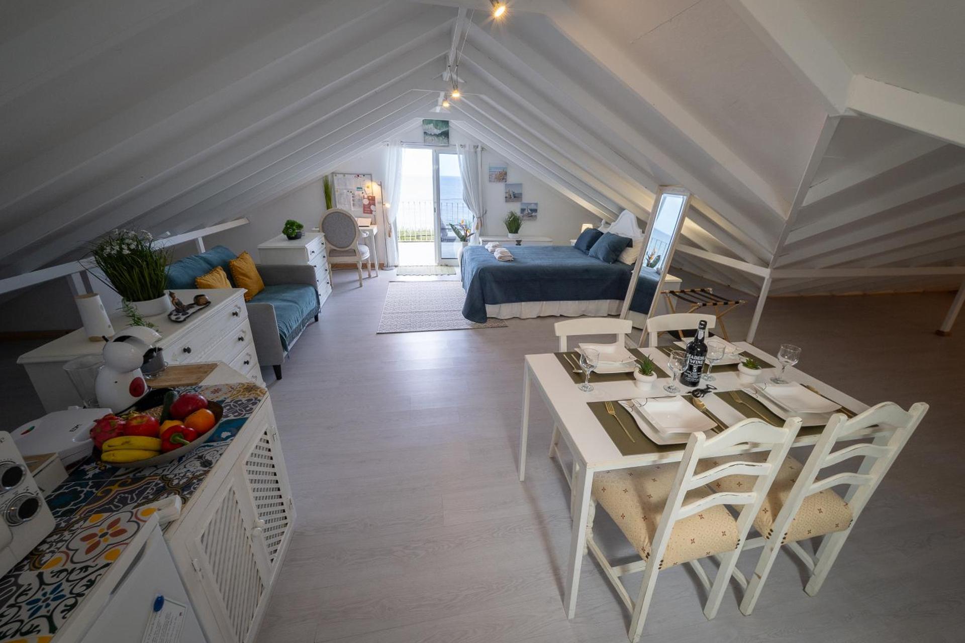 Ocean Garden, 4 units by the ocean