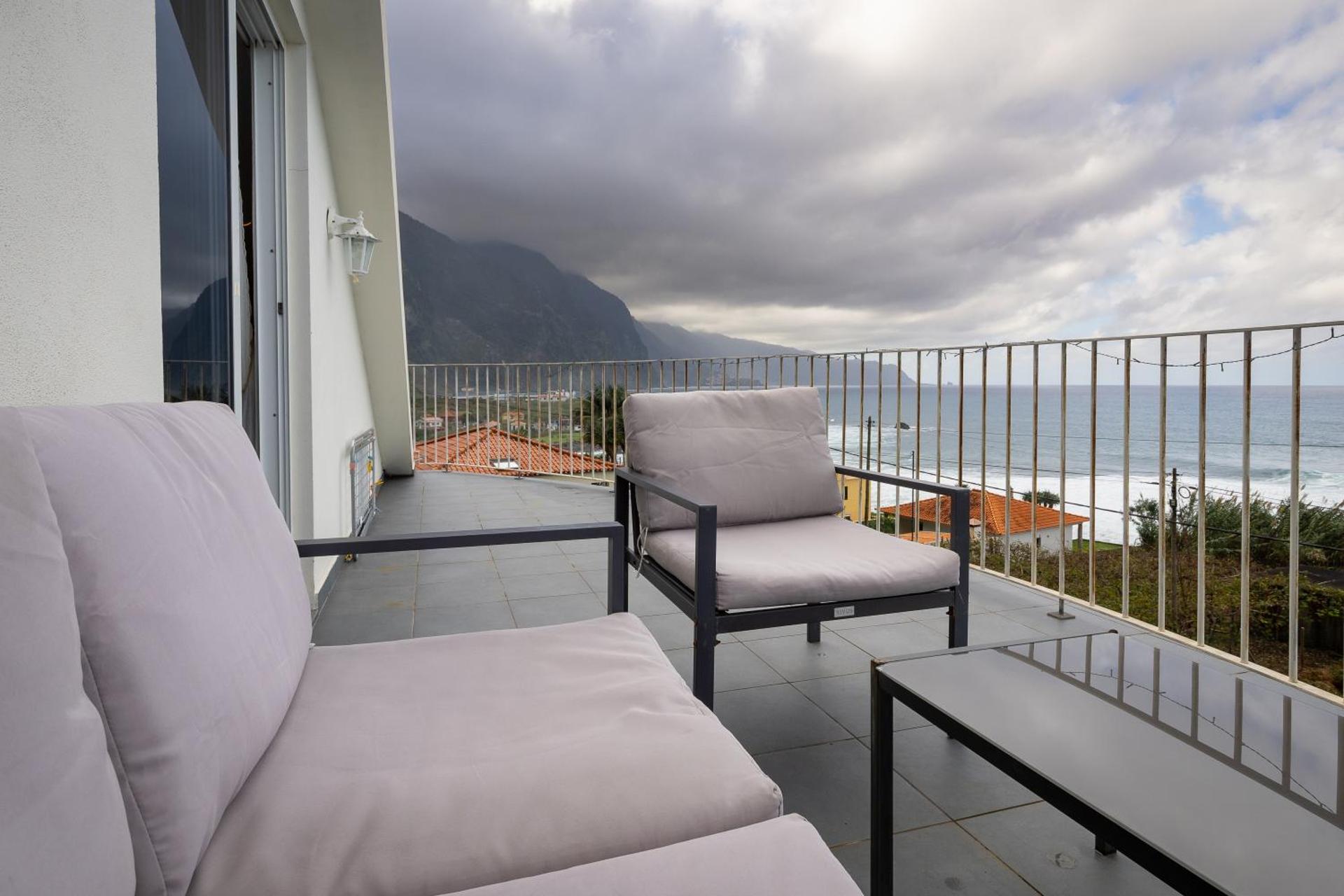 Ocean Garden, 4 units by the ocean