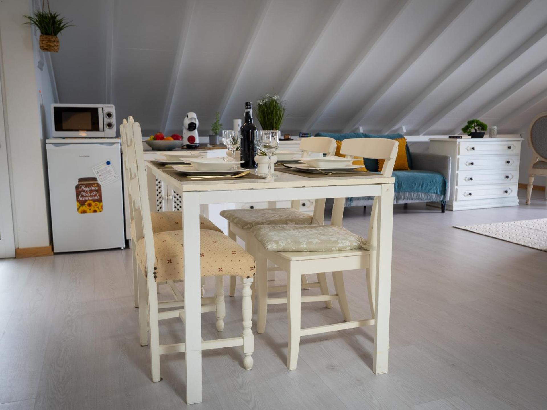 Ocean Garden, 4 units by the ocean