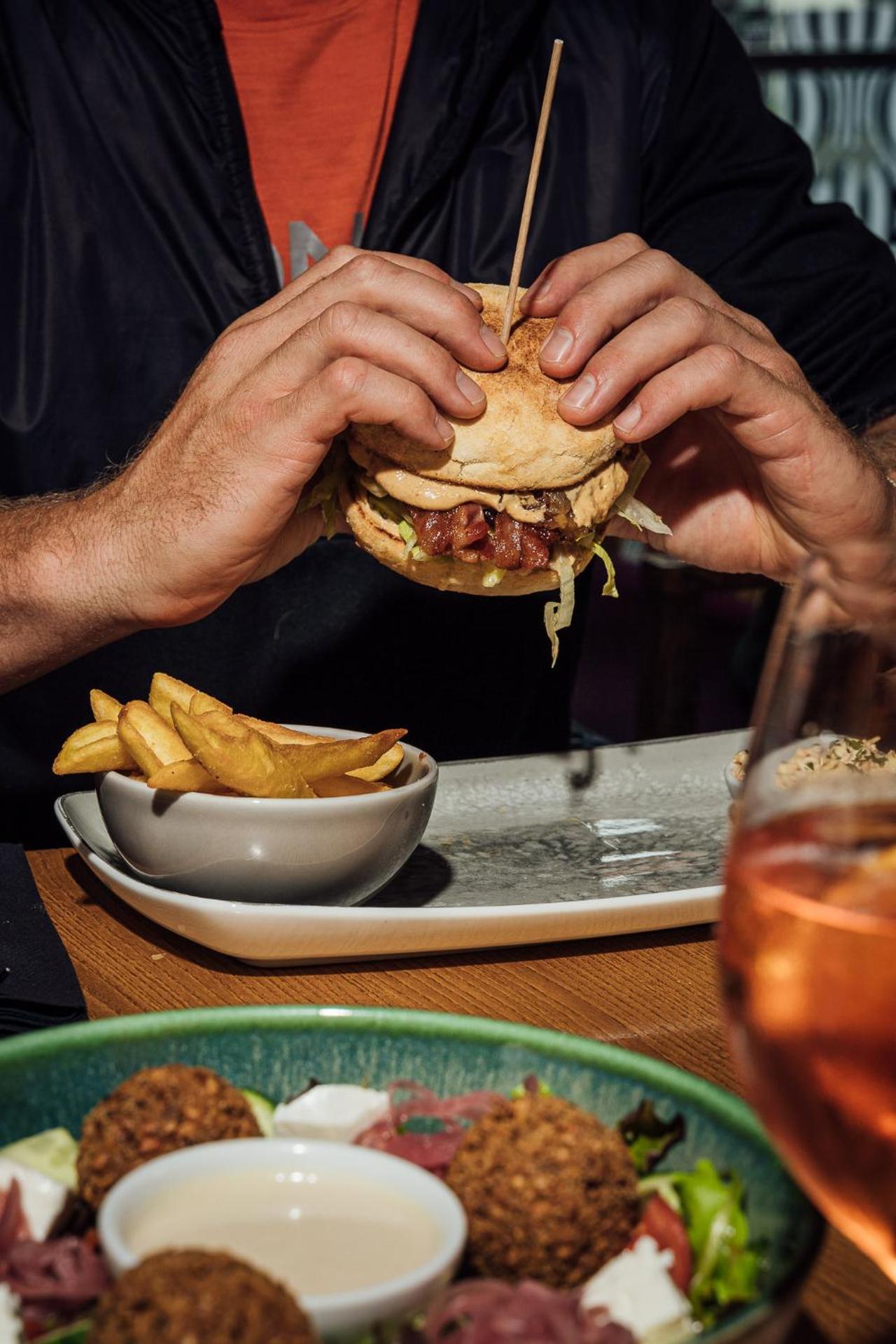 Restaurant/places to eat