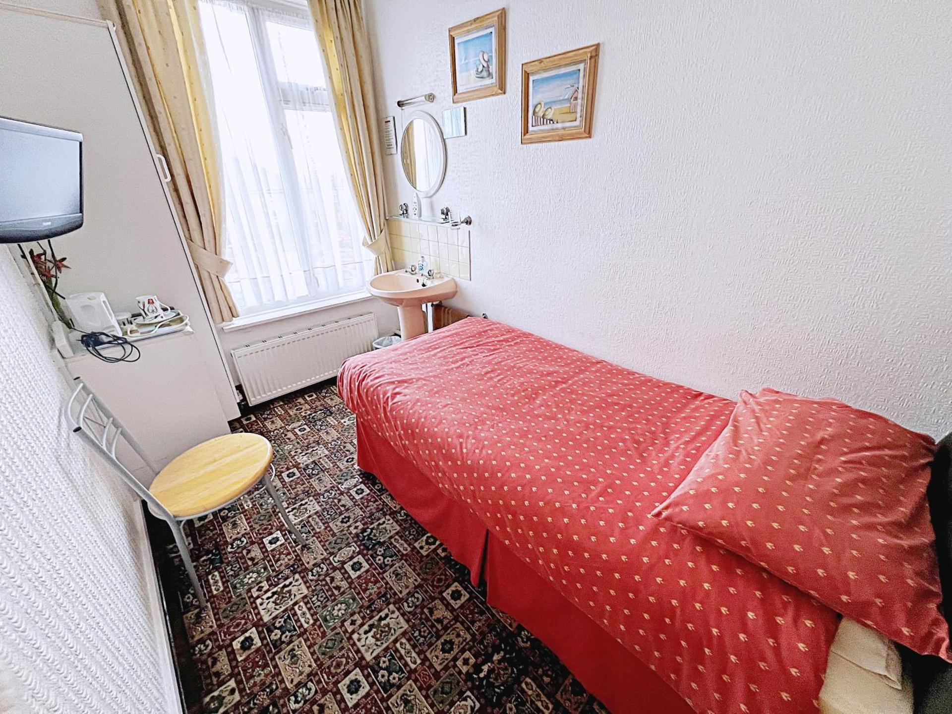 Affordable and Comfortable Guest House by Sea