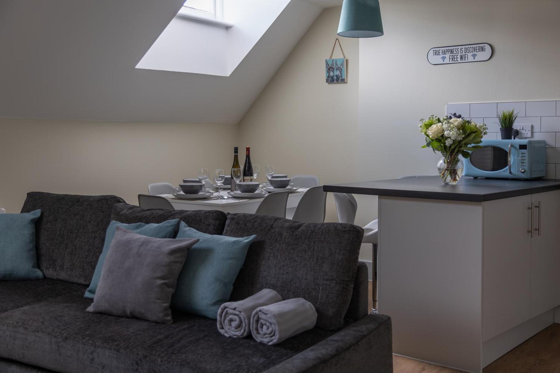 Hereford City Centre - Isabella House, Aparthotel - Modern Apartments In The Heart of The City - Hosted by RENTMYHOUSE