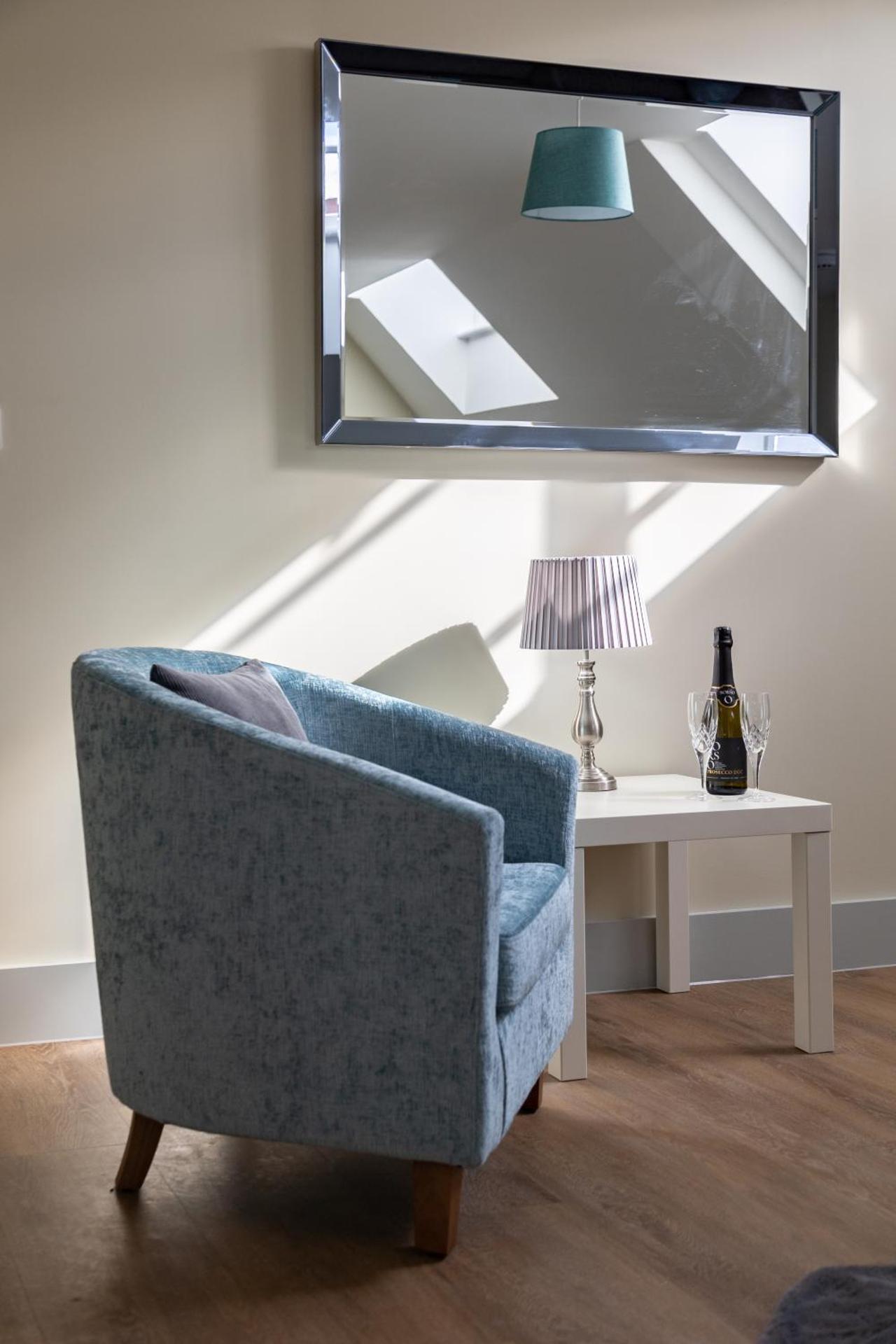 Hereford City Centre - Isabella House, Aparthotel - Modern Apartments In The Heart of The City - Hosted by RENTMYHOUSE