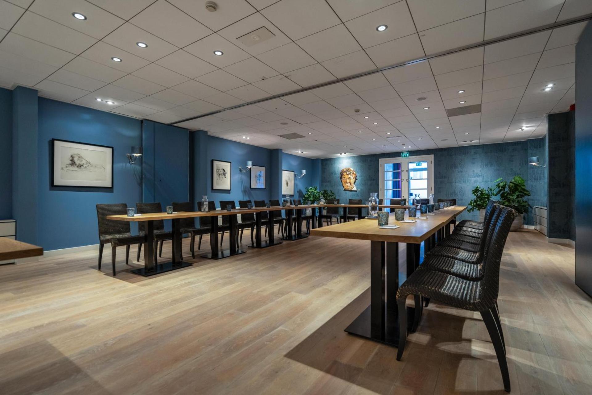 Meeting/conference room