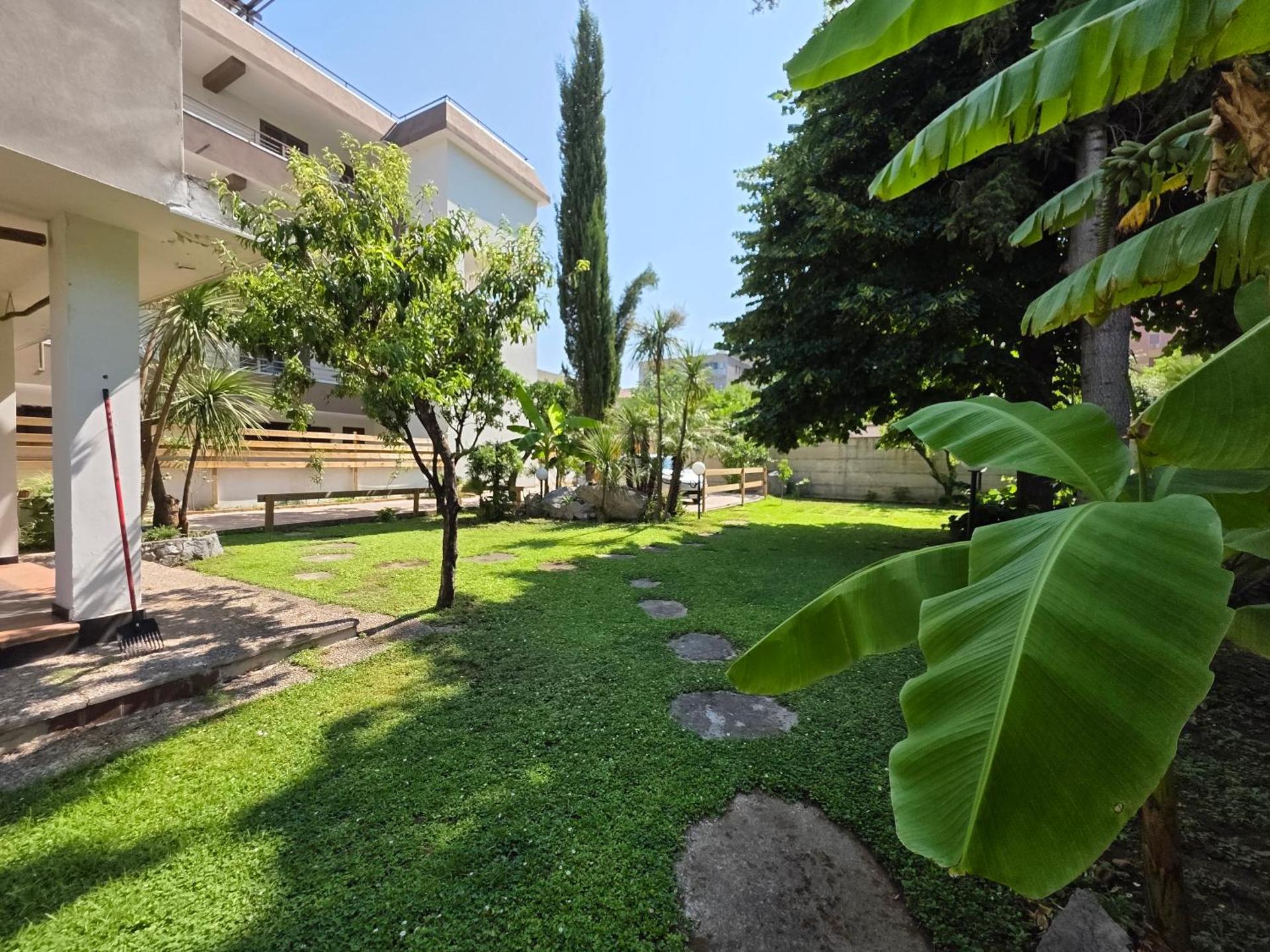 Villa with Garden View