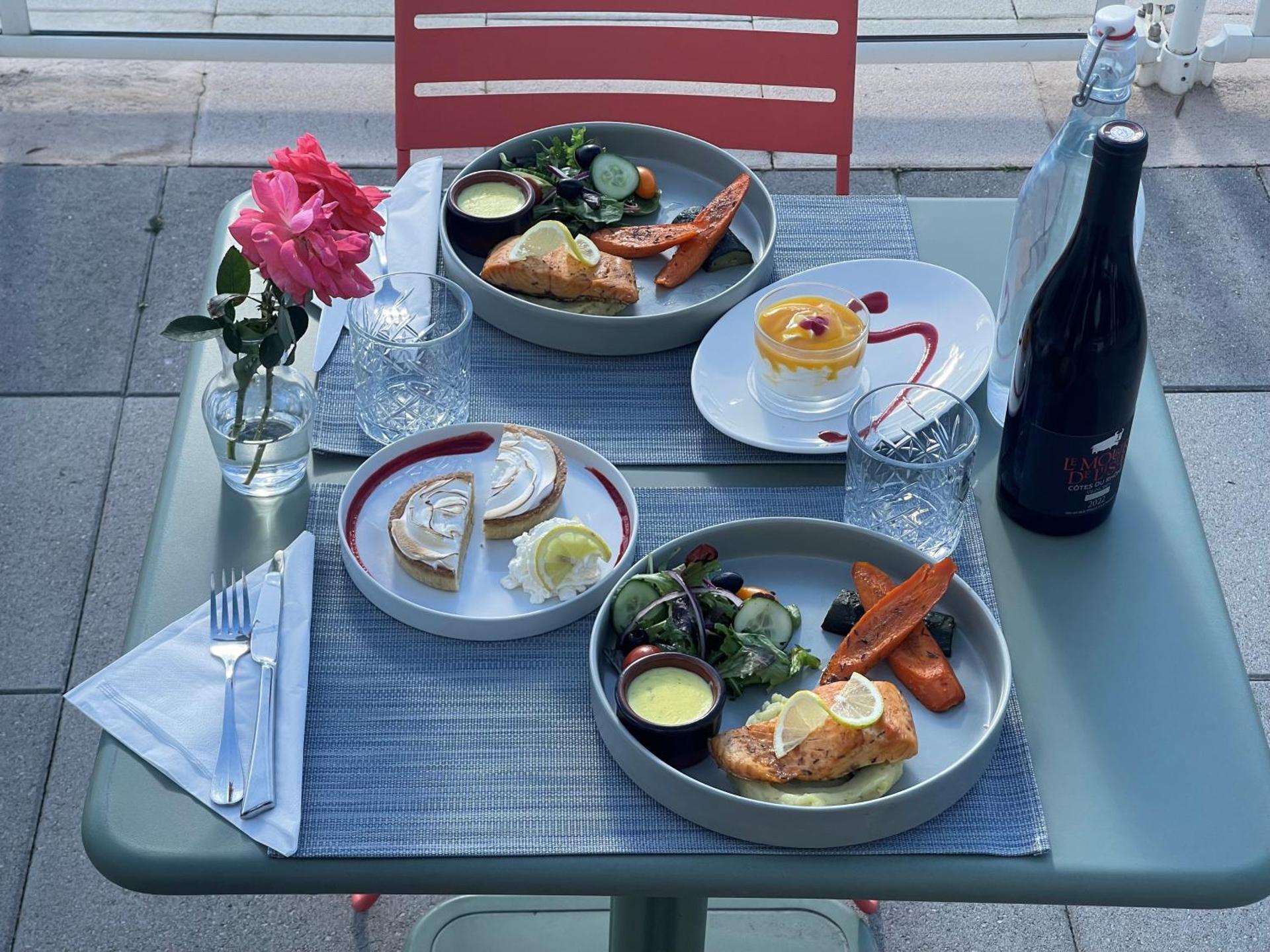 Restaurant/places to eat