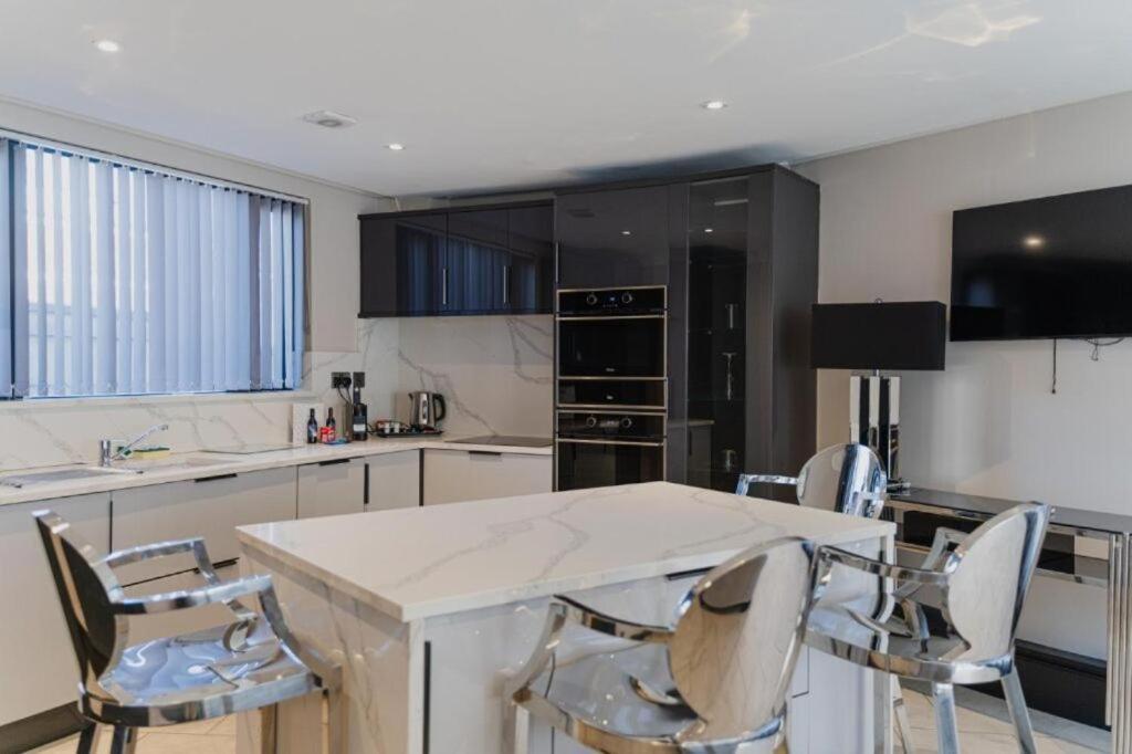 The County Aparthotel